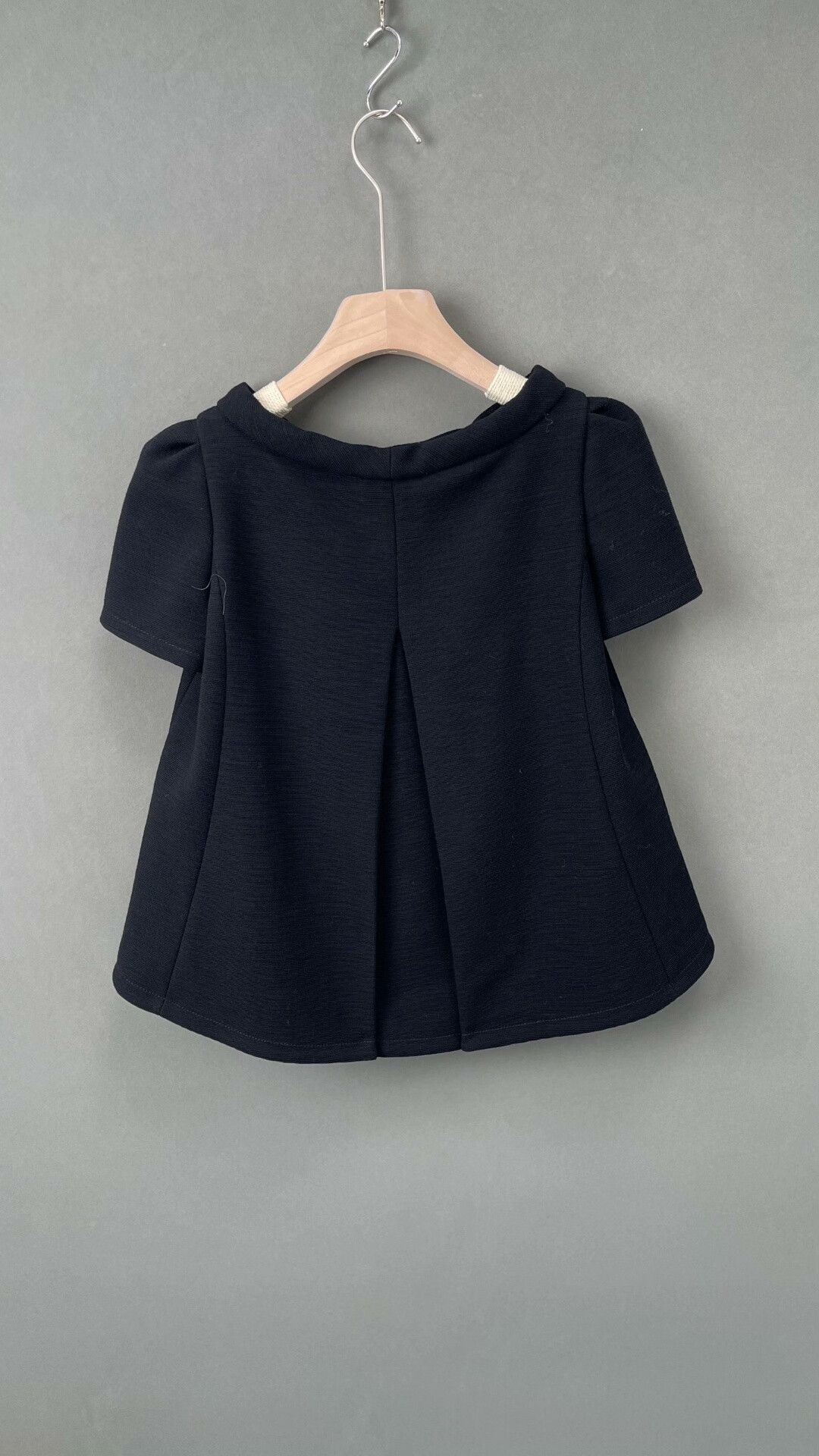 Prada Prada Black Wool Short-Sleeve Top Size S / US 4 / IT 40 - 2 Thumbnail