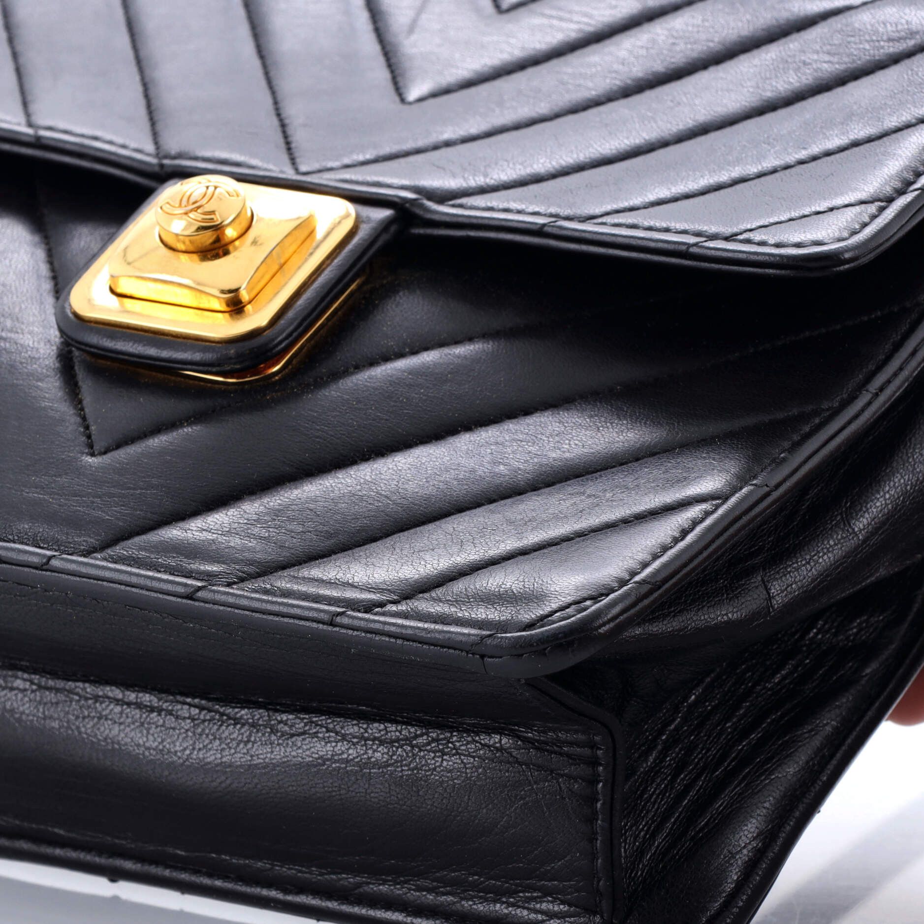 Chanel Vintage Push Lock Flap Bag Size ONE SIZE - 7 Thumbnail