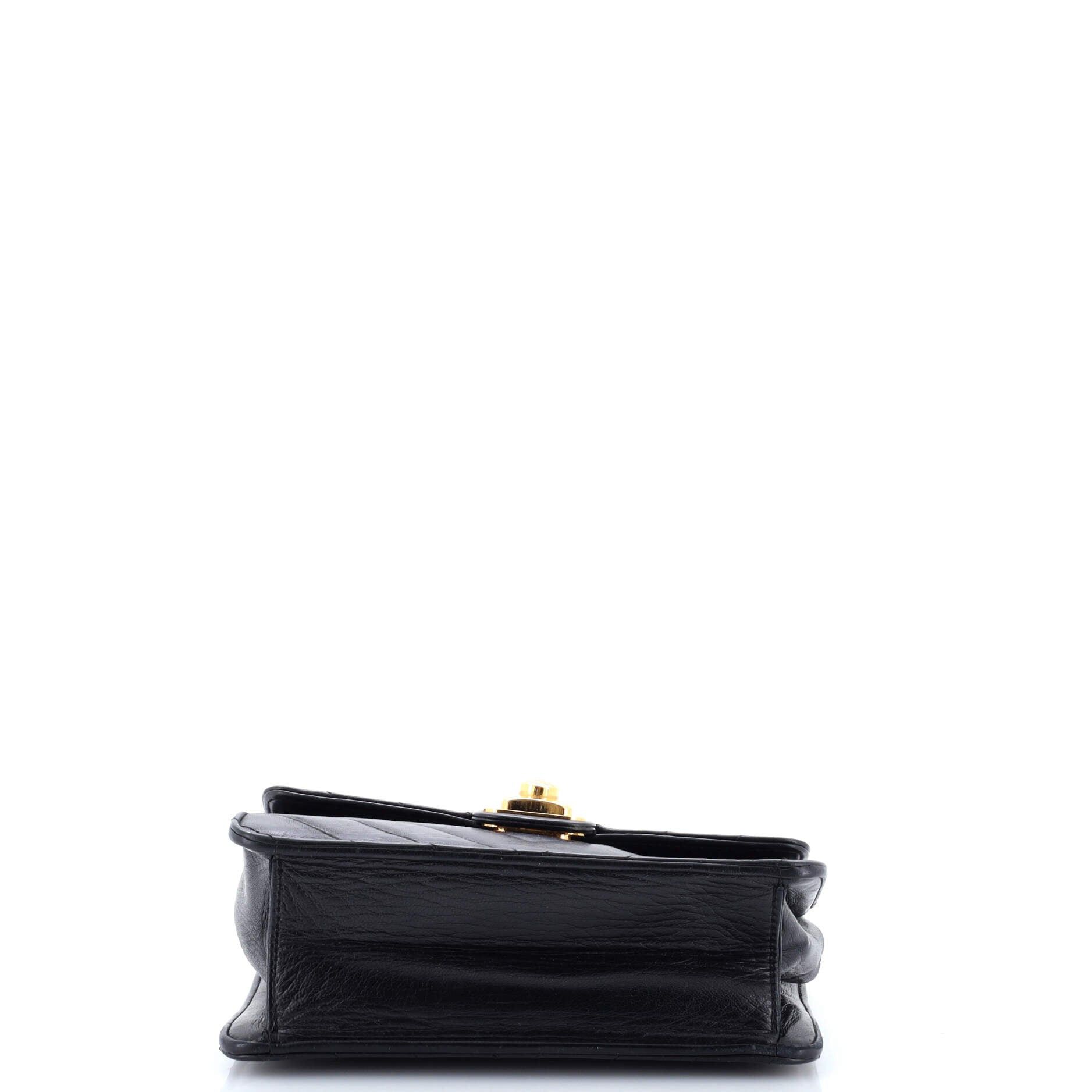 Chanel Vintage Push Lock Flap Bag Size ONE SIZE - 5 Thumbnail
