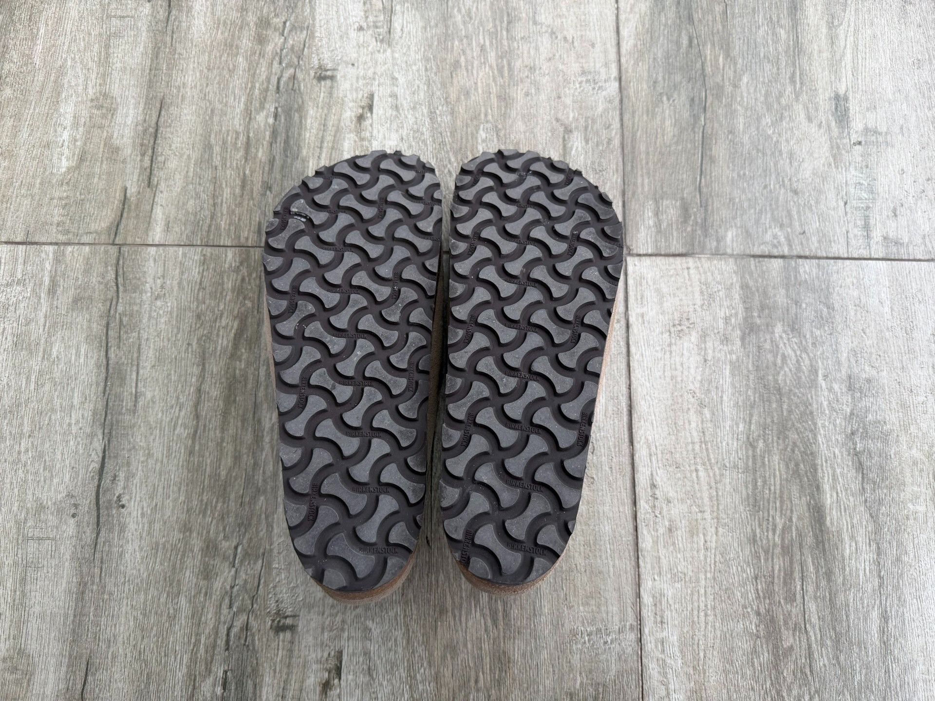 Birkenstock Birkenstock Comfortable Casual Sandals for Everyone Size US 7 / EU 40 - 6 Thumbnail
