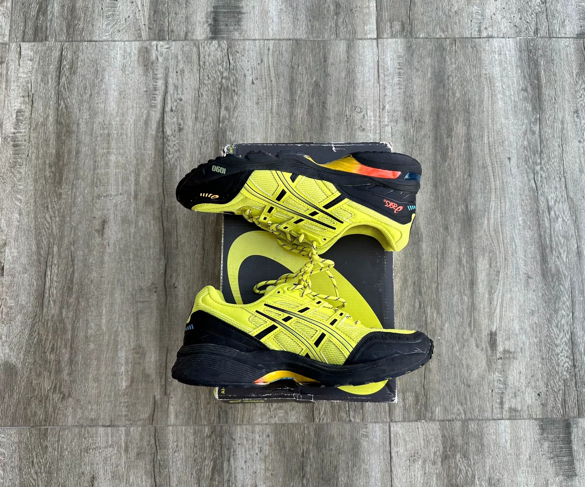 Asics Asics Gel-1090 V1 Running Shoes Yellow Black Size US 9.5 / EU 42-43 - 4 Thumbnail