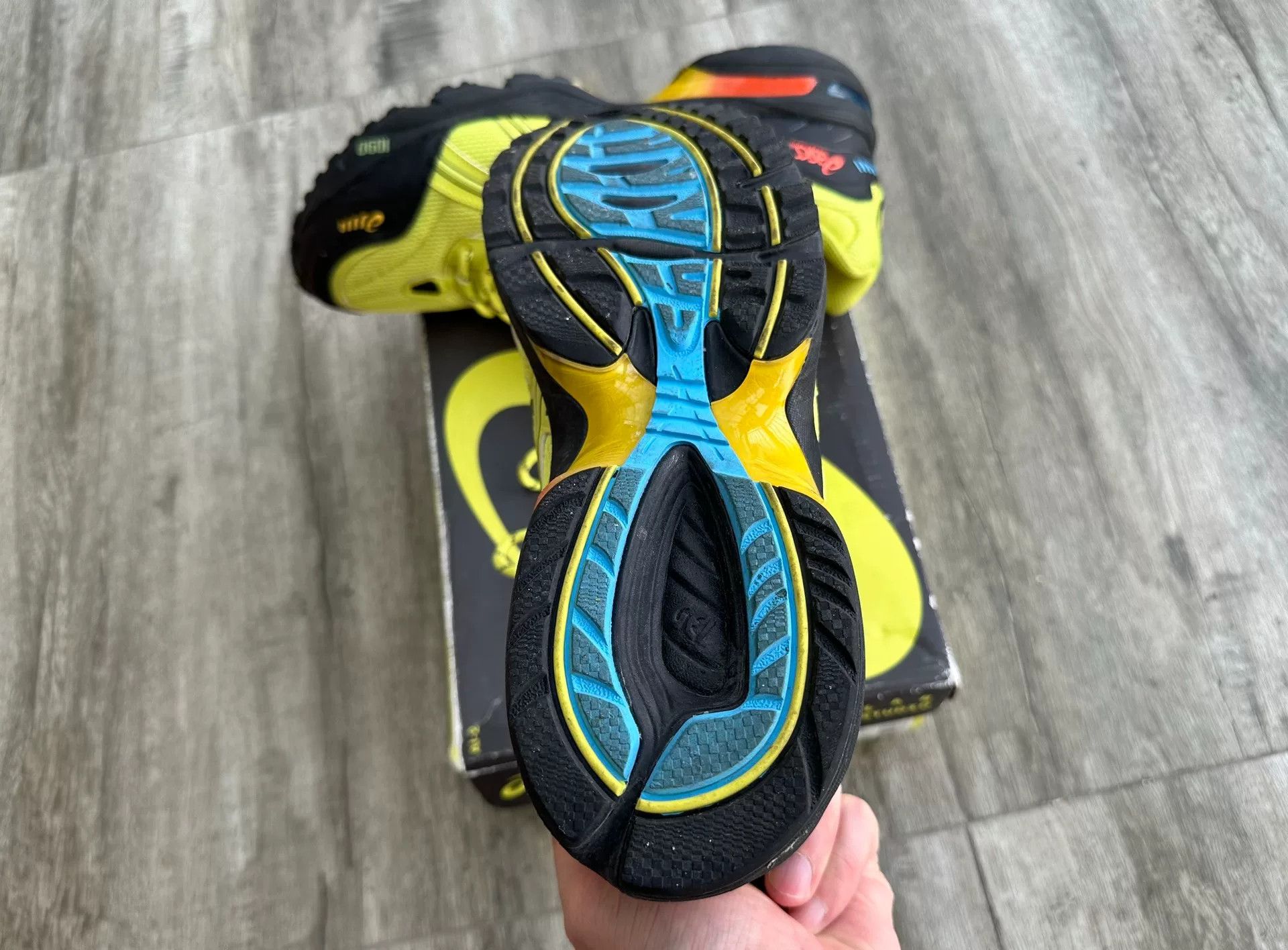 Asics Asics Gel-1090 V1 Running Shoes Yellow Black Size US 9.5 / EU 42-43 - 5 Thumbnail