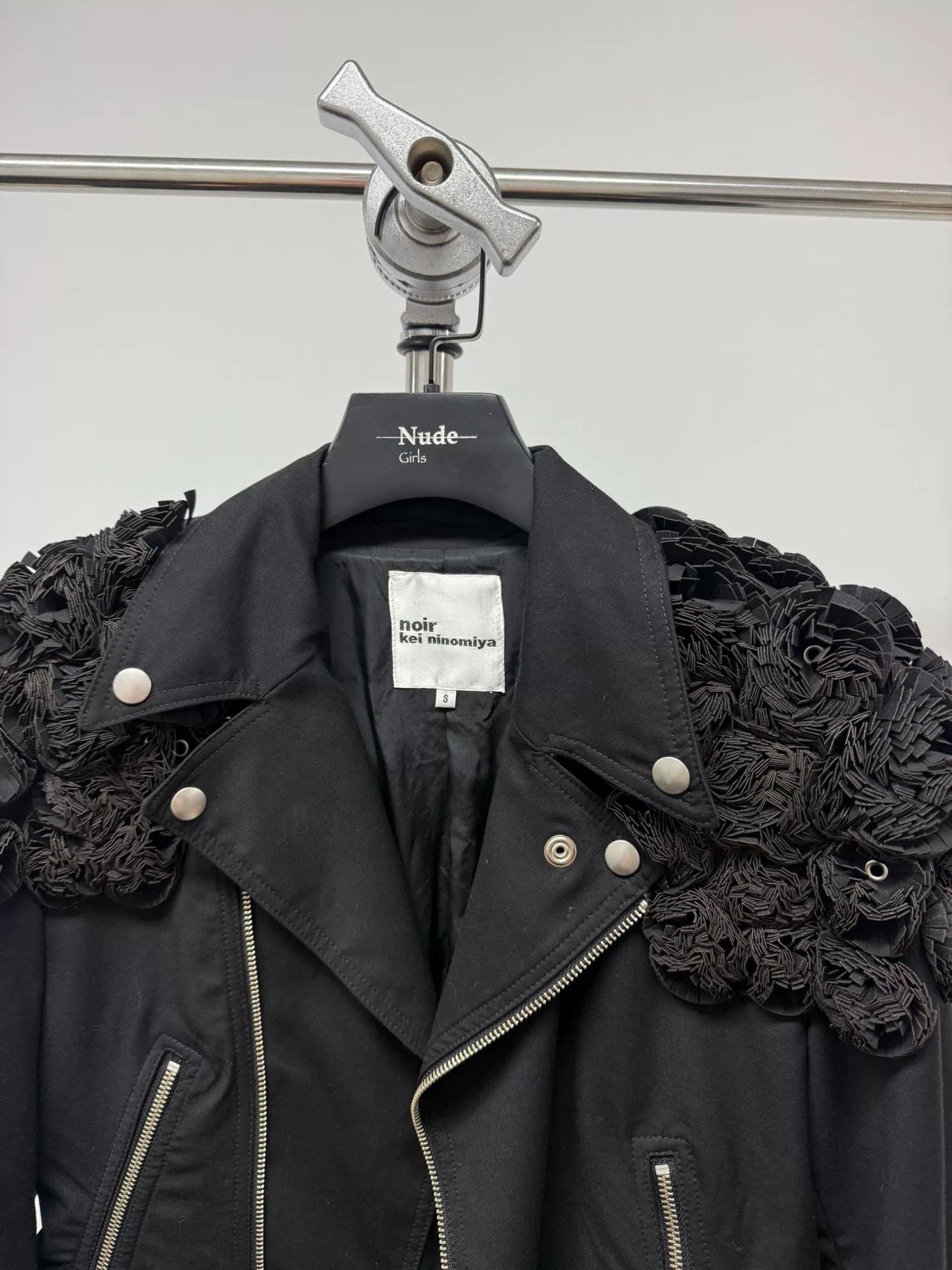 Noir Kei Ninomiya Black Floral Embellished Biker Jacket Size US S / EU 44-46 / 1 - 4 Thumbnail