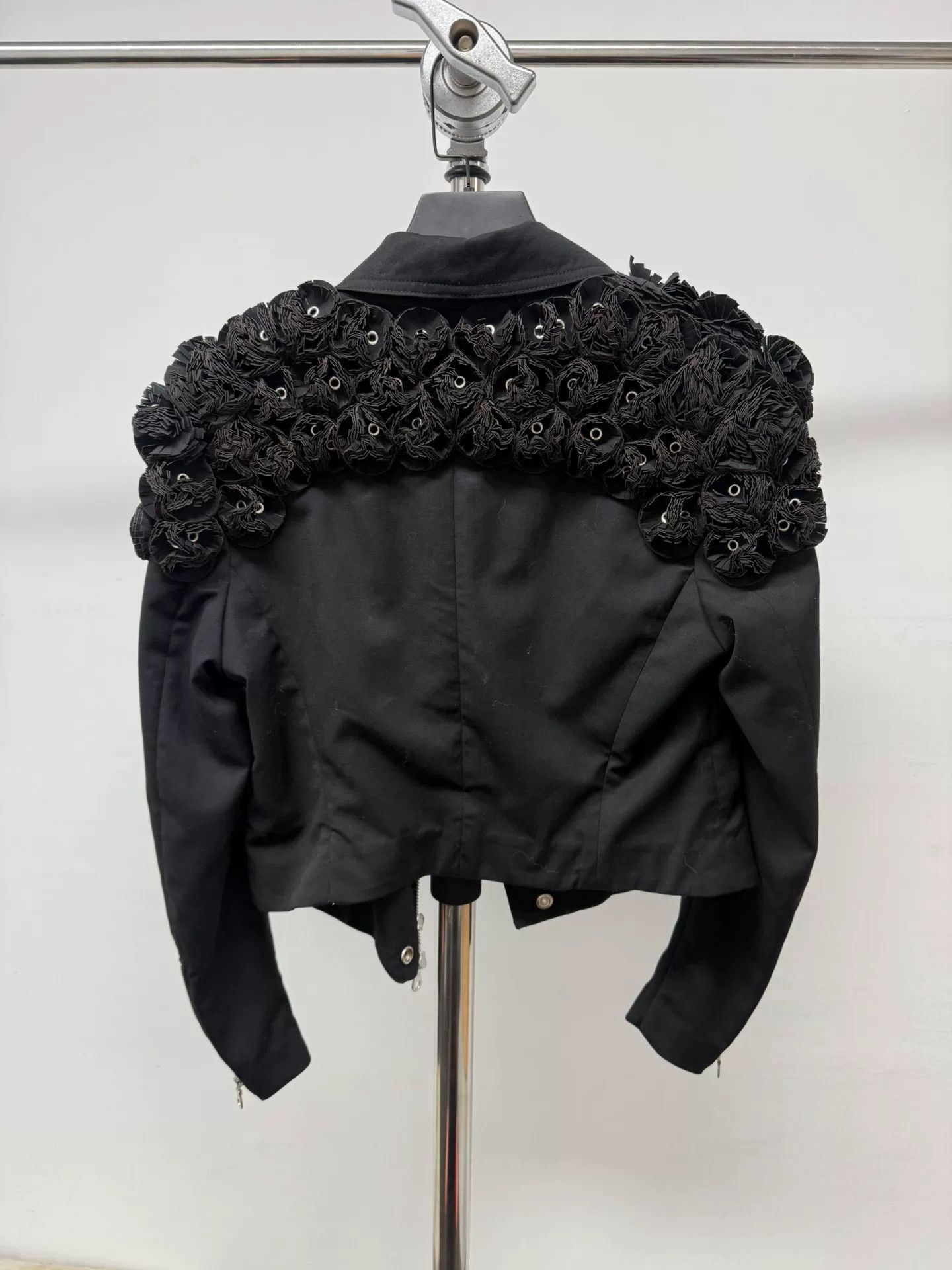 Noir Kei Ninomiya Black Floral Embellished Biker Jacket Size US S / EU 44-46 / 1 - 6 Thumbnail