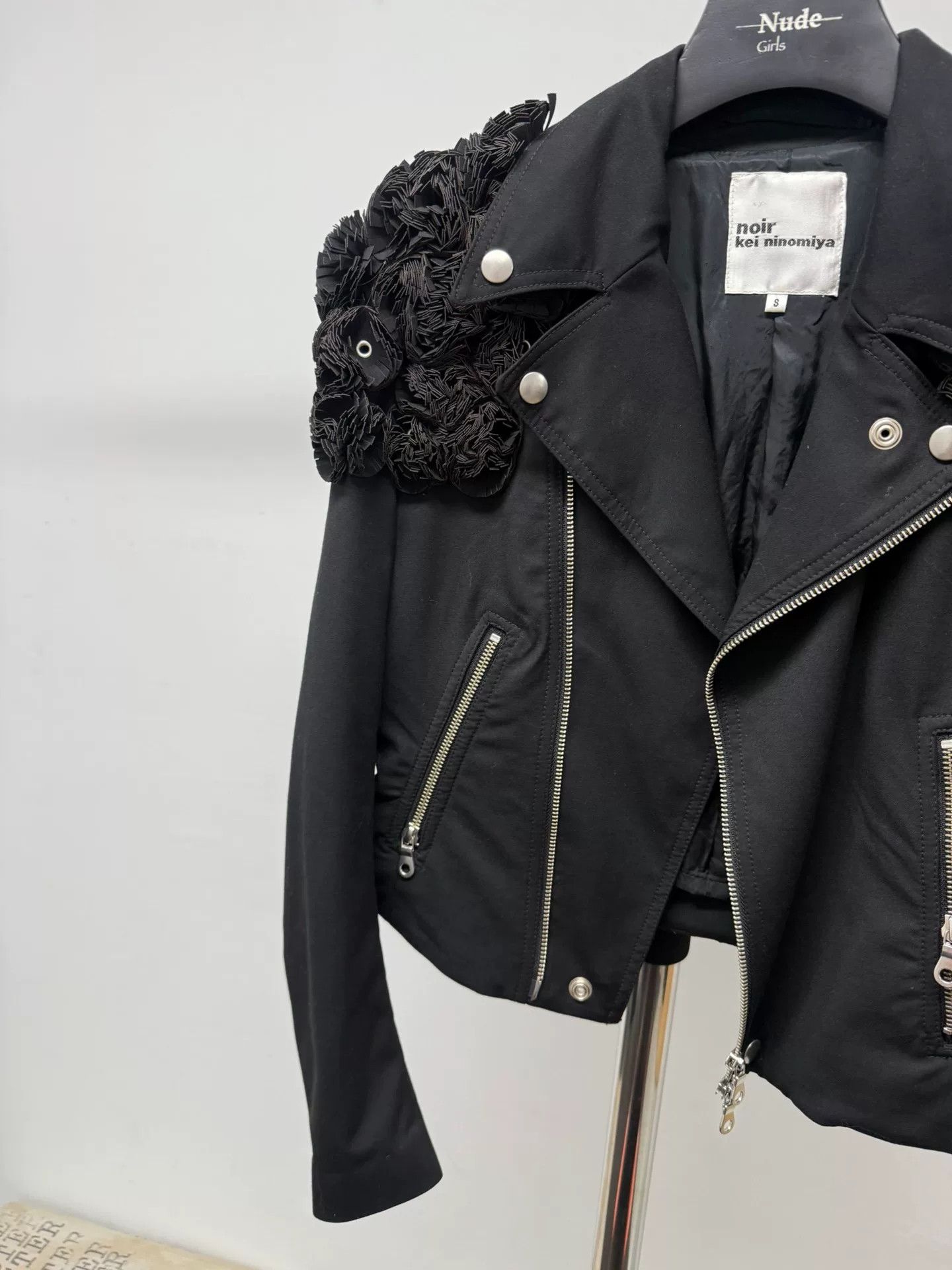 Noir Kei Ninomiya Black Floral Embellished Biker Jacket Size US S / EU 44-46 / 1 - 3 Thumbnail