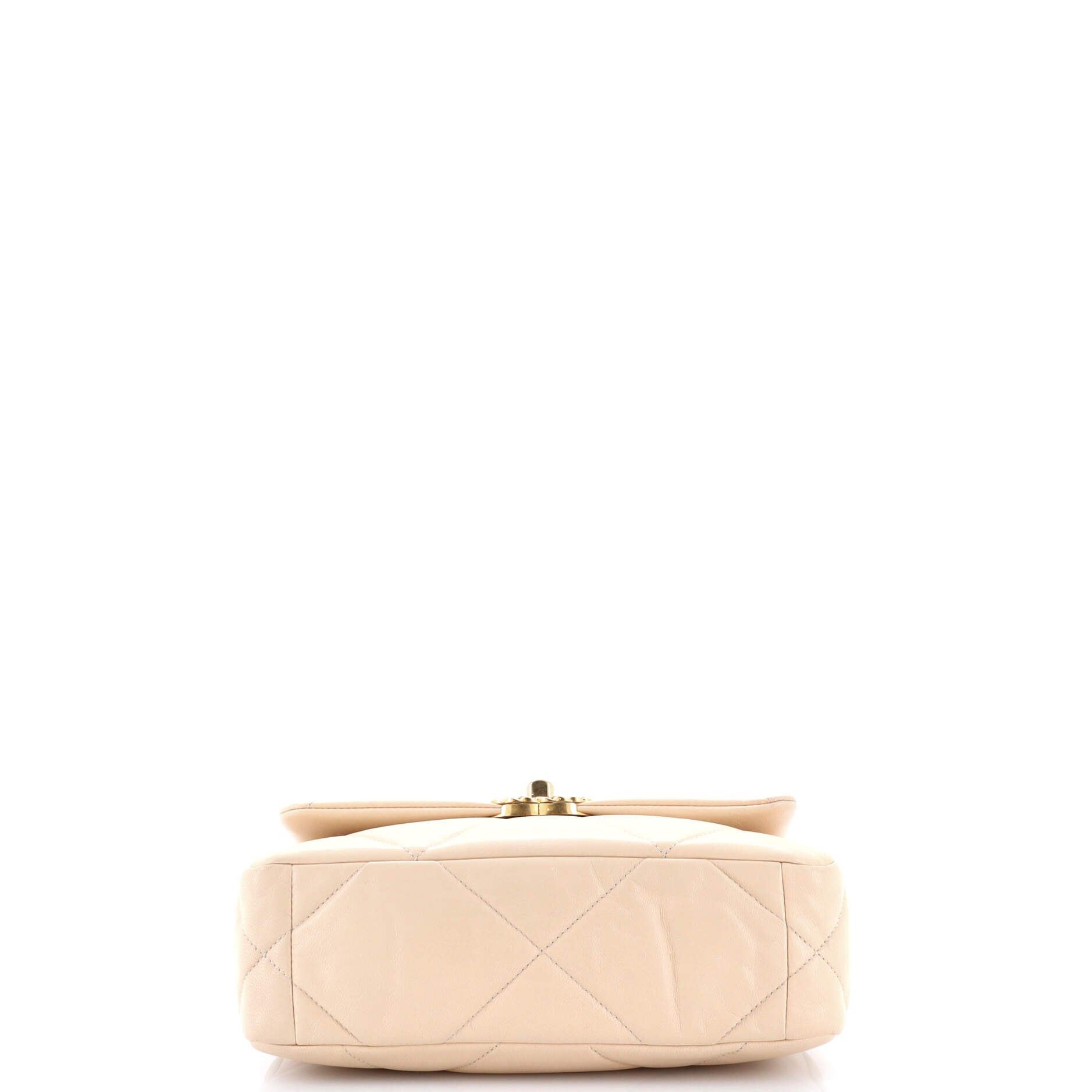 Chanel 19 Flap Bag Size ONE SIZE - 4 Thumbnail