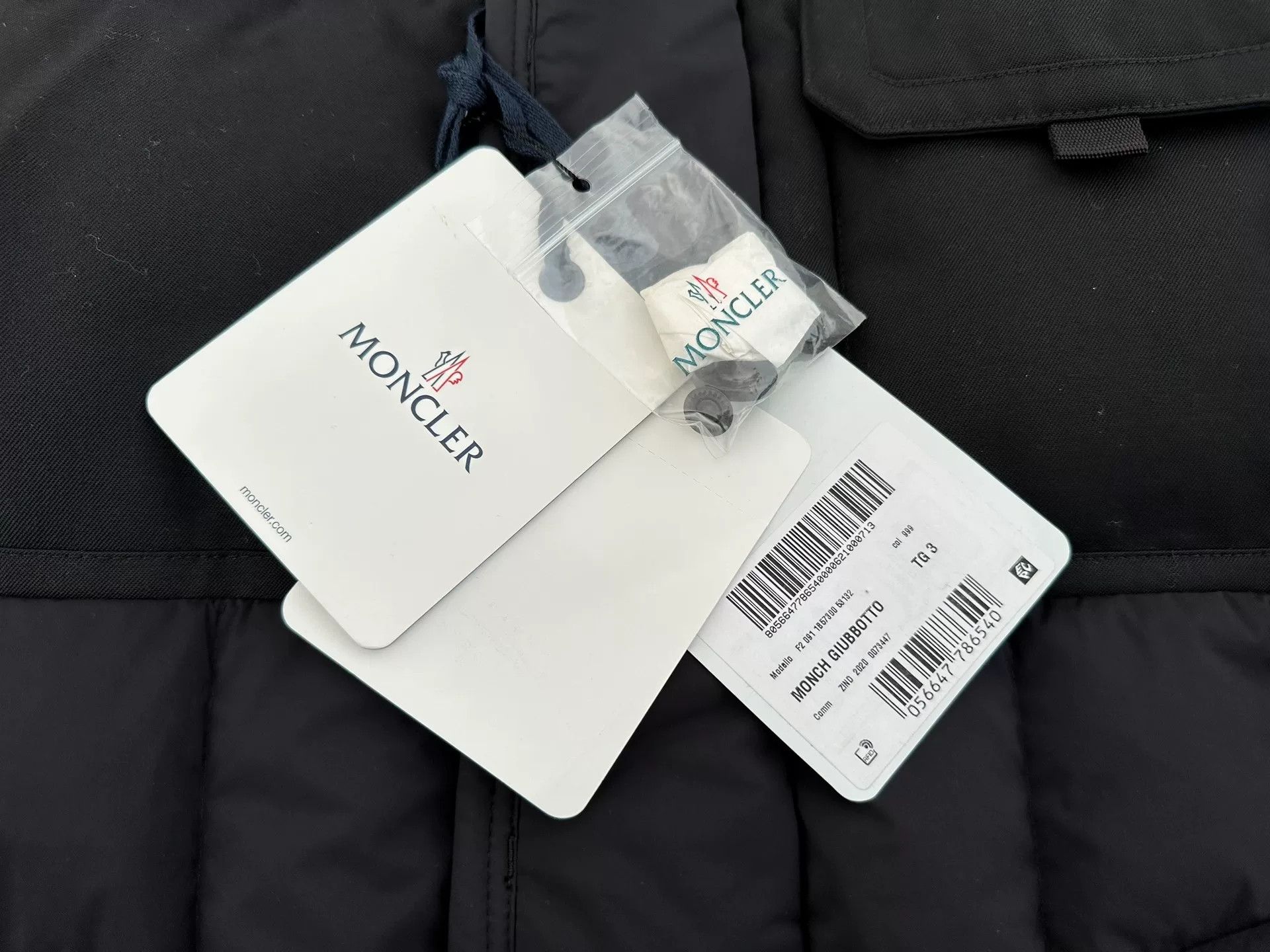 Moncler Moncler MONCH Giubbotto Jacket Black Down Coat Size US L / EU 52-54 / 3 - 7 Thumbnail
