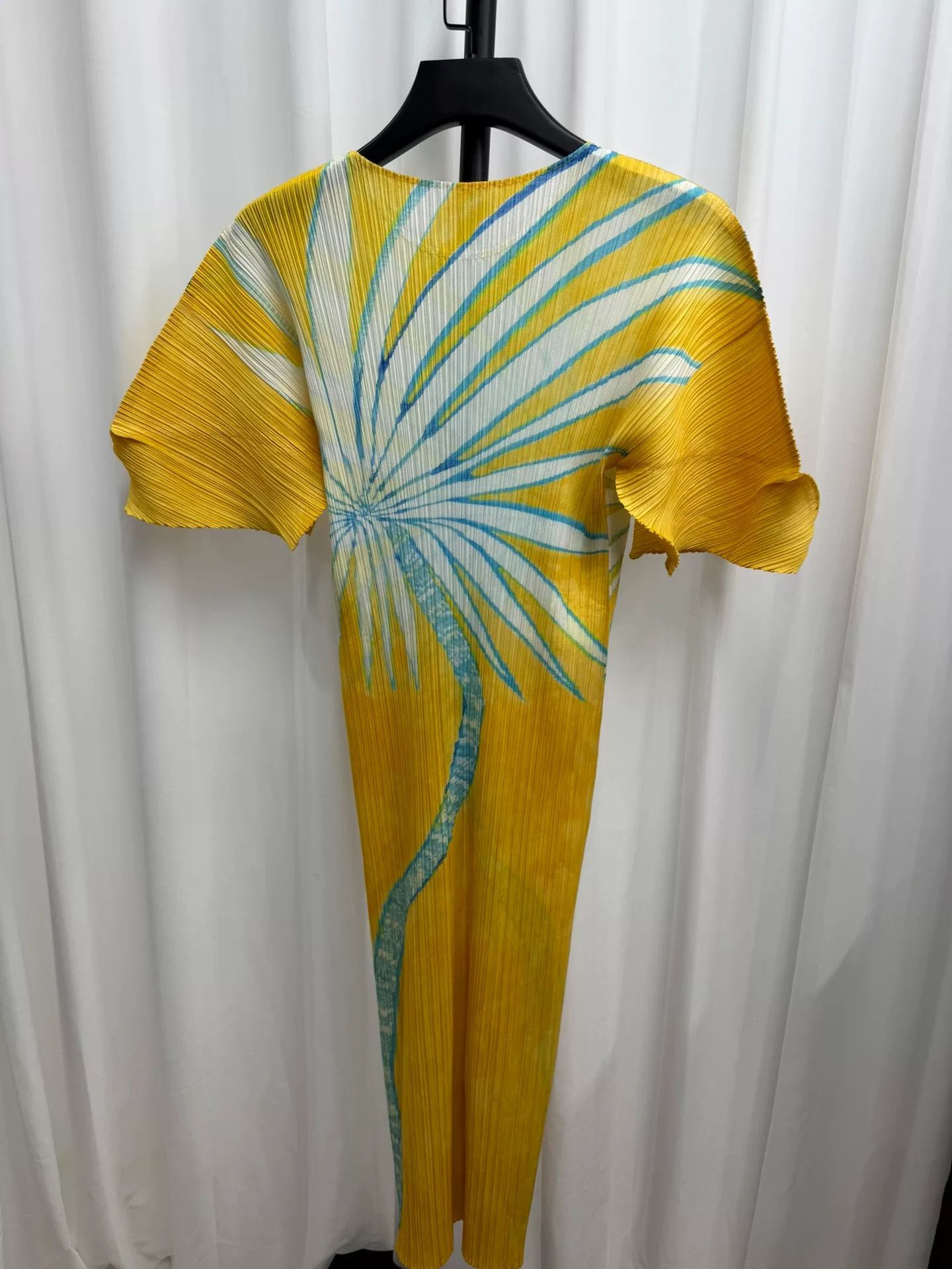 Pleats Please Issey Miyake Issey Miyake Pleats Dress with Palm Print Size L / US 10 / IT 46 - 5 Thumbnail