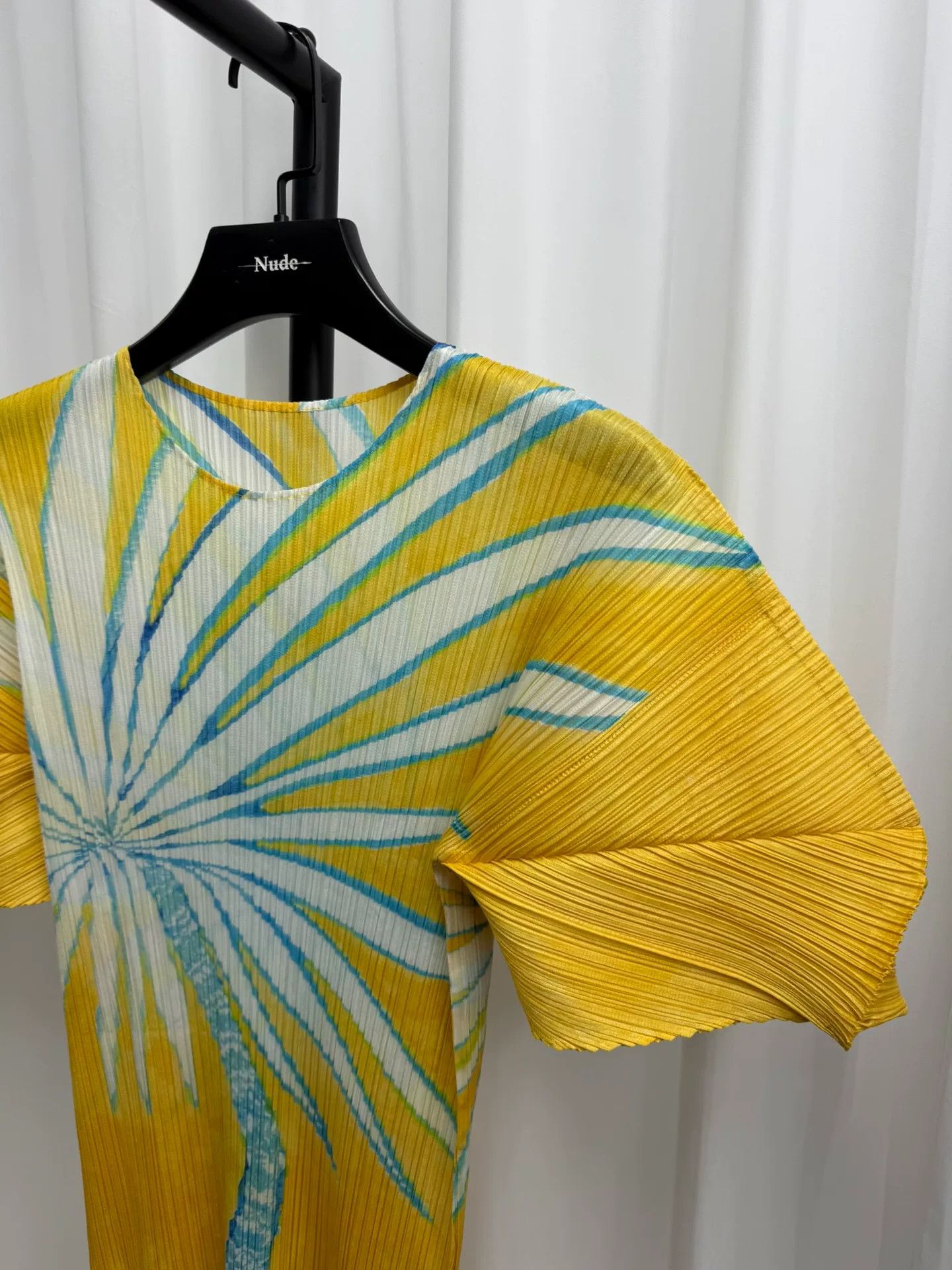 Pleats Please Issey Miyake Issey Miyake Pleats Dress with Palm Print Size L / US 10 / IT 46 - 4 Thumbnail