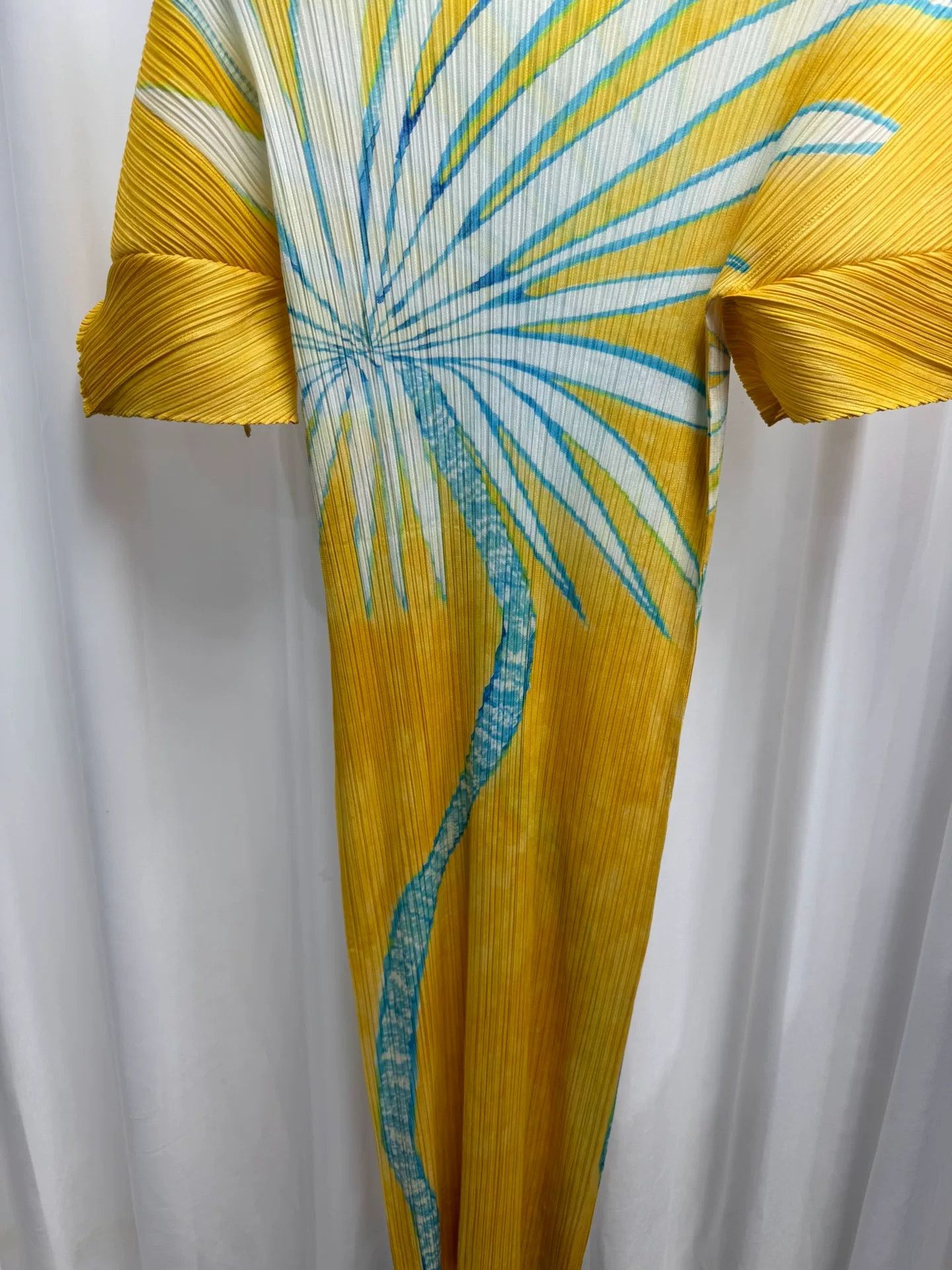 Pleats Please Issey Miyake Issey Miyake Pleats Dress with Palm Print Size L / US 10 / IT 46 - 3 Thumbnail