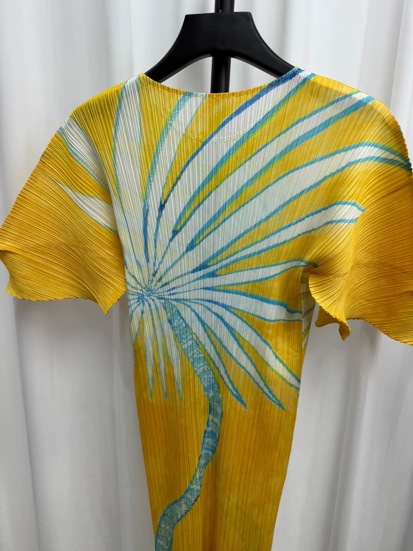 Pleats Please Issey Miyake Issey Miyake Pleats Dress with Palm Print Size L / US 10 / IT 46 - 6 Thumbnail