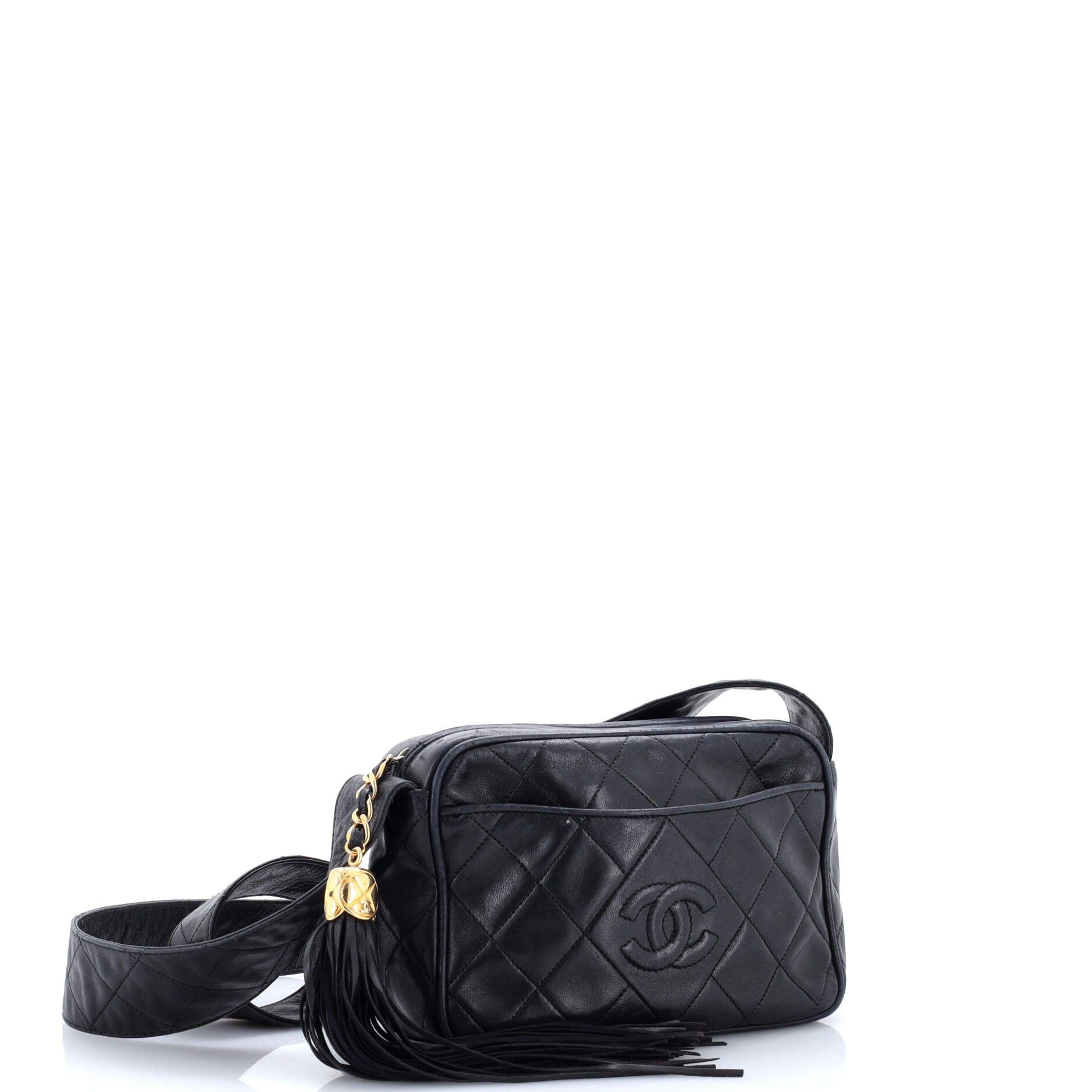 Chanel Vintage Diamond CC Slit Pocket Camera Bag Size ONE SIZE - 2 Thumbnail