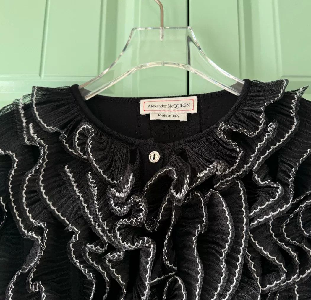 Alexander McQueen Alexander McQueen Black Ruffle Knit Top Size S / US 4 / IT 40 - 5 Thumbnail