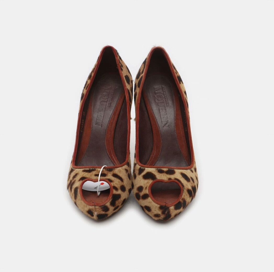 Alexander McQueen Alexander McQueen Women's Horsehair High Heels Size US 7 / IT 37 - 2 Thumbnail