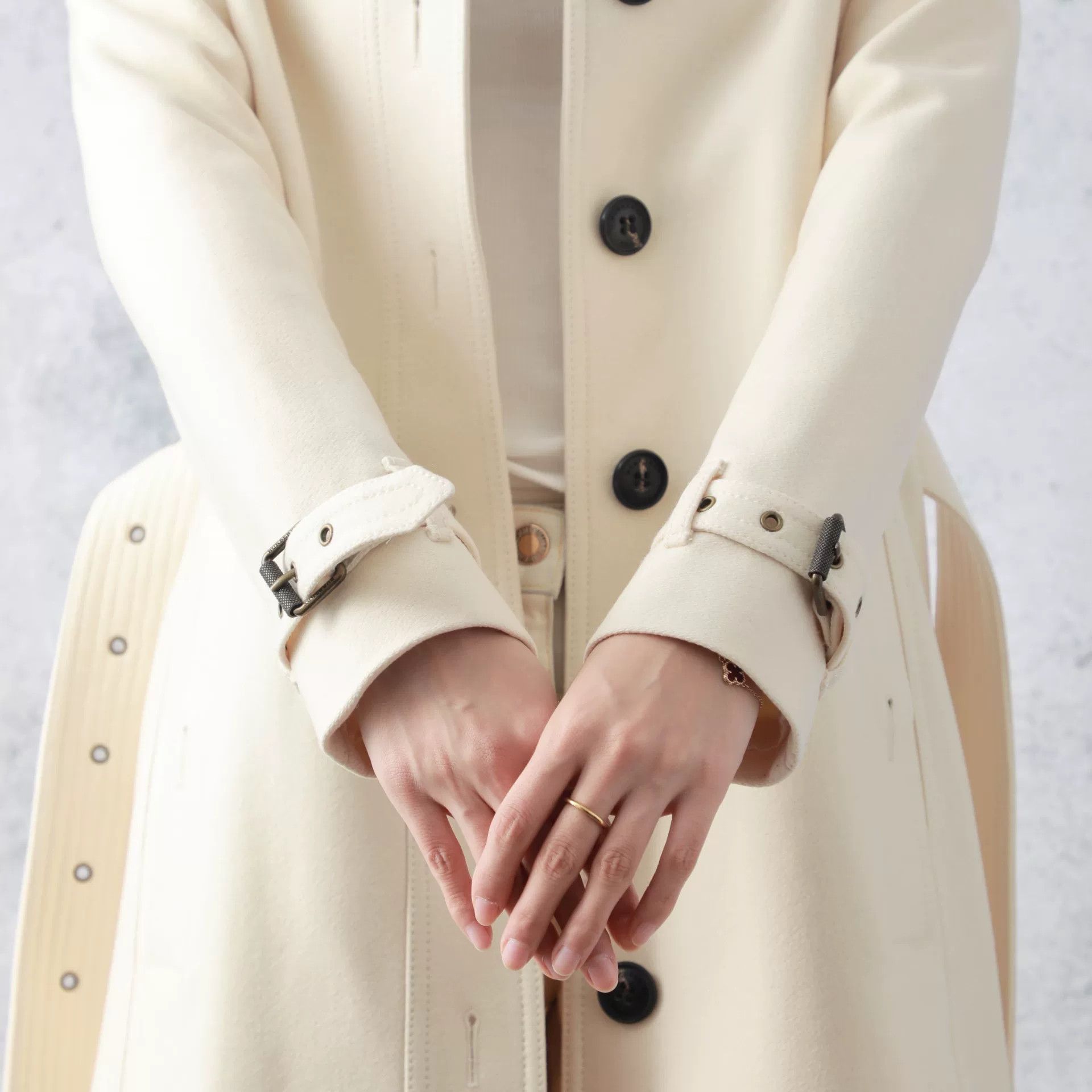 Burberry Burberry White Wool Belted Coat Size M / US 6-8 / IT 42-44 - 3 Thumbnail