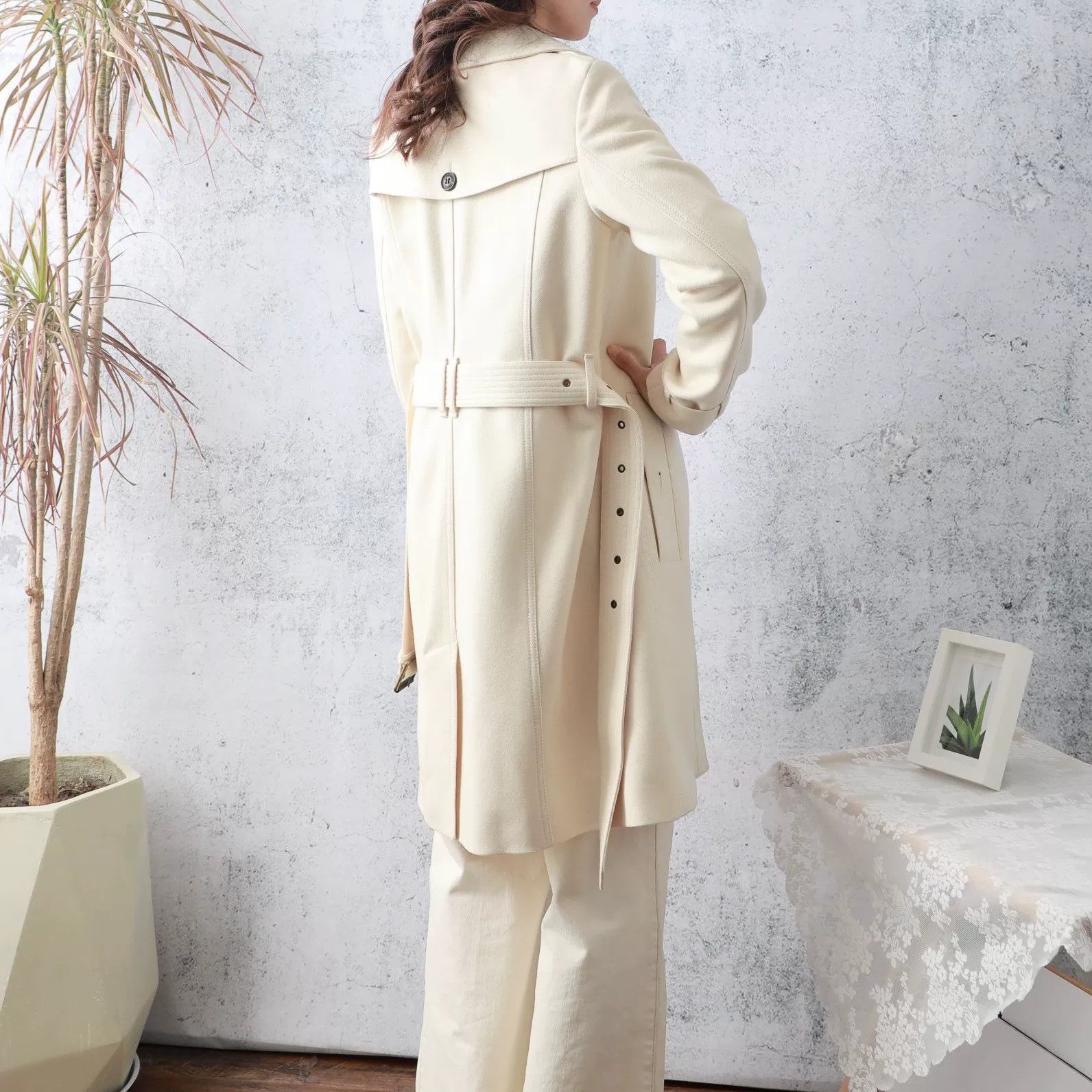 Burberry Burberry White Wool Belted Coat Size M / US 6-8 / IT 42-44 - 2 Thumbnail