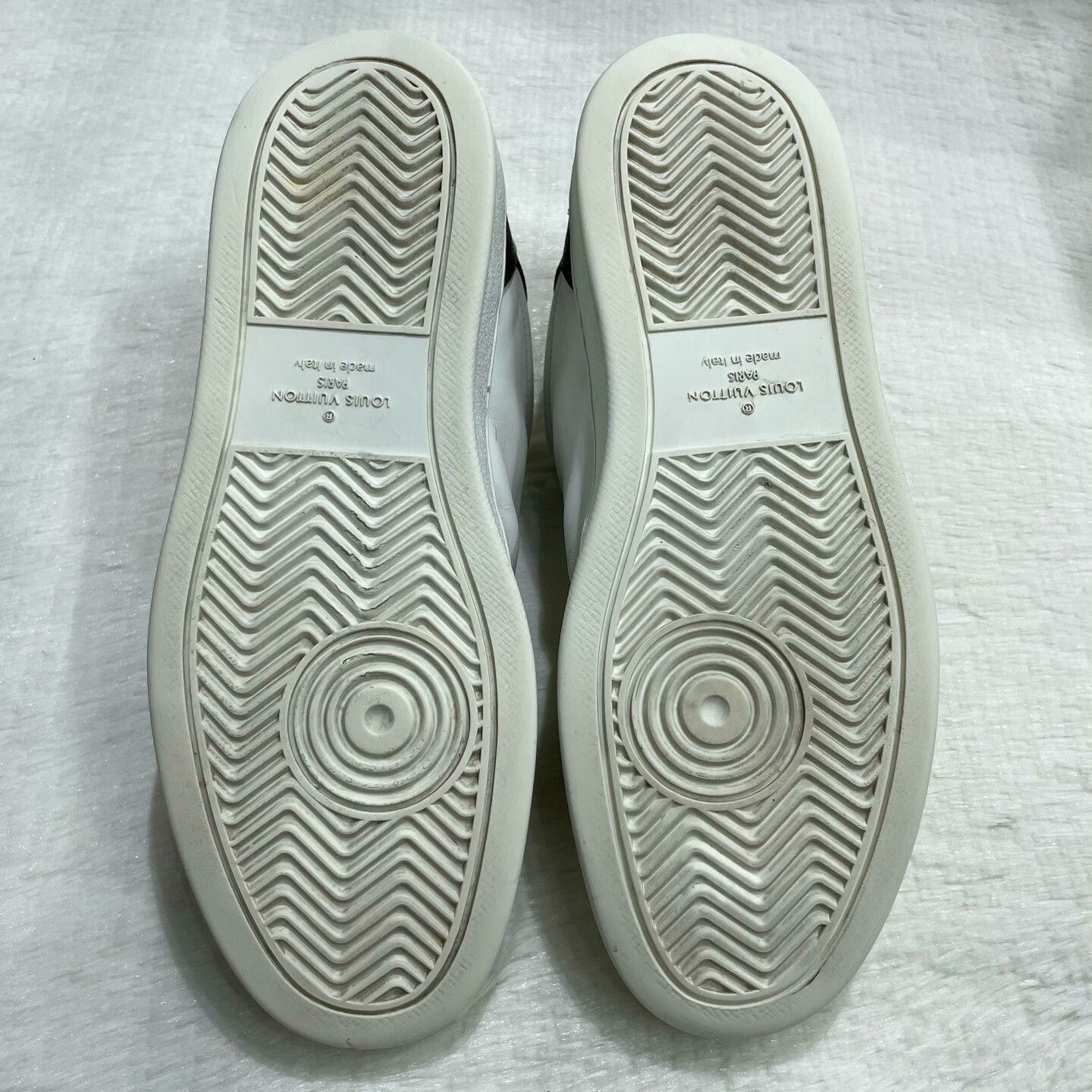 Louis Vuitton Louis Vuitton Rivoli Men's Sneakers Size US 6 / EU 39 - 8 Thumbnail