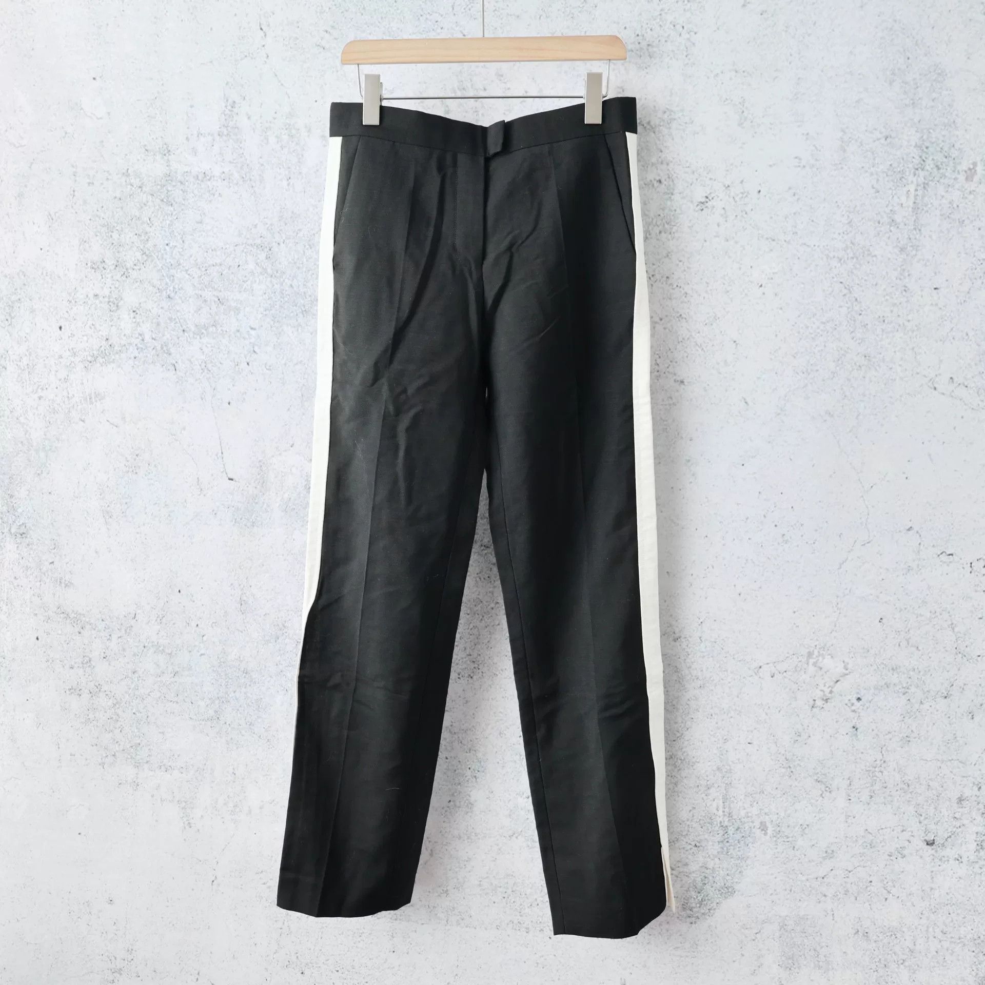 Louis Vuitton Louis Vuitton Black Wool Straight Trousers 38 Size US 27 - 2 Thumbnail