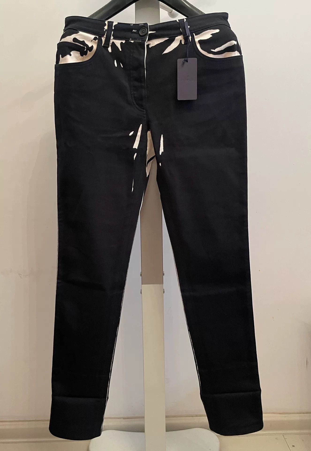 Prada Prada Triangle Logo Casual Pants Size 26" / US 2 / IT 38 - 2 Thumbnail