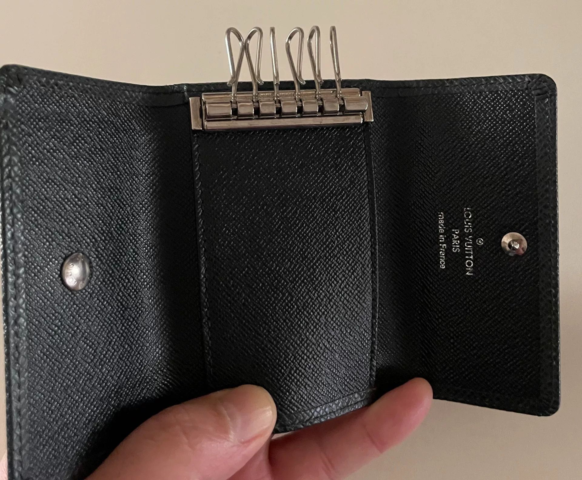 Louis Vuitton Louis Vuitton Key Pouch Size ONE SIZE - 3 Thumbnail