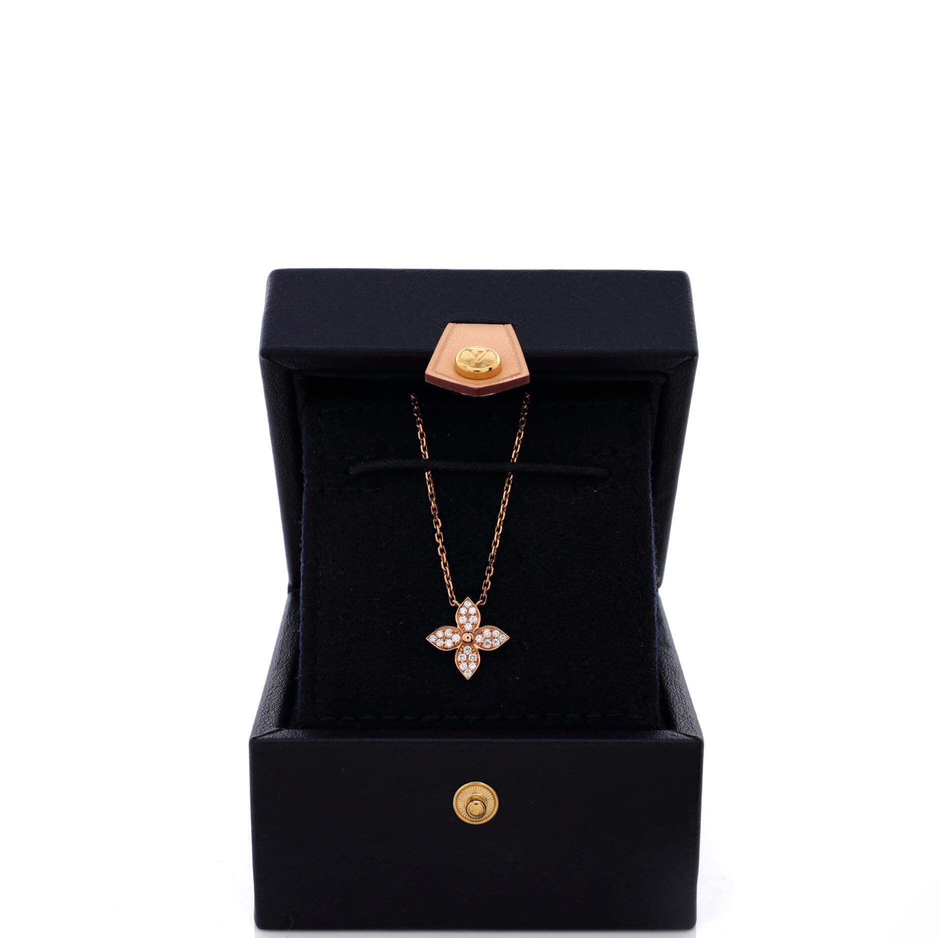 Star Blossom Pendant Necklace