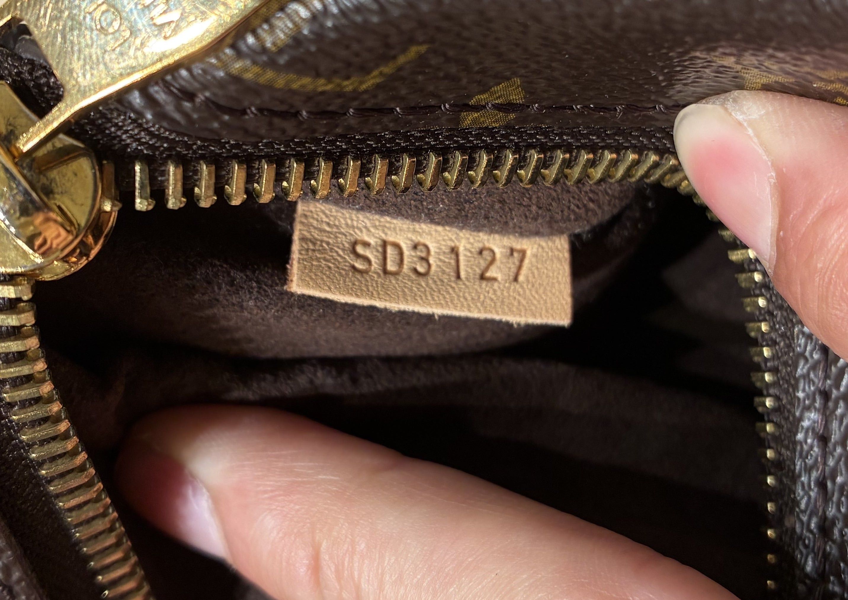 Louis Vuitton Pochette Metis Size ONE SIZE - 8 Thumbnail