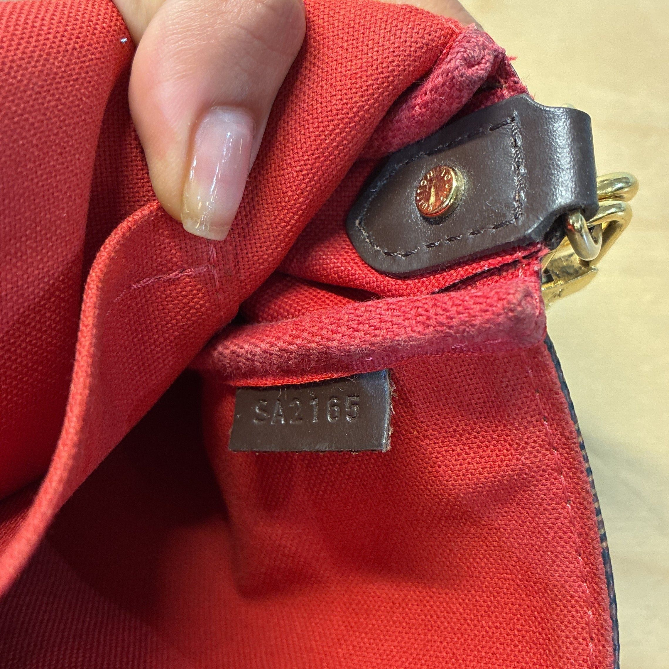 Louis Vuitton Favorite Handbag Size ONE SIZE - 9 Thumbnail