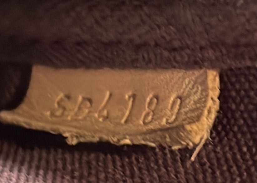 Louis Vuitton Favorite Handbag Size ONE SIZE - 8 Thumbnail