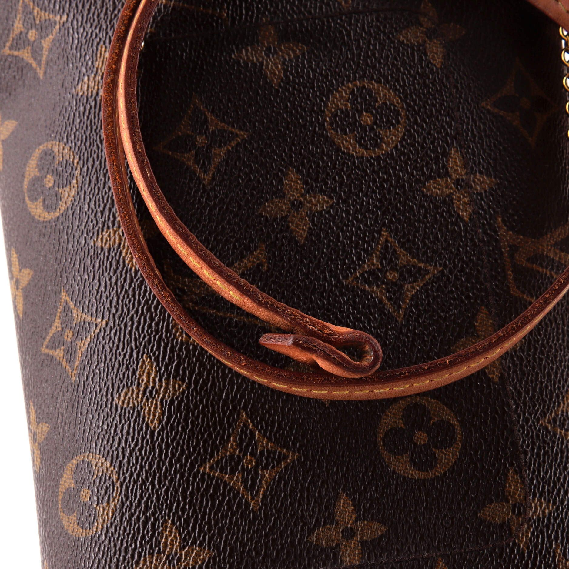 Louis Vuitton Favorite Handbag Size ONE SIZE - 7 Thumbnail
