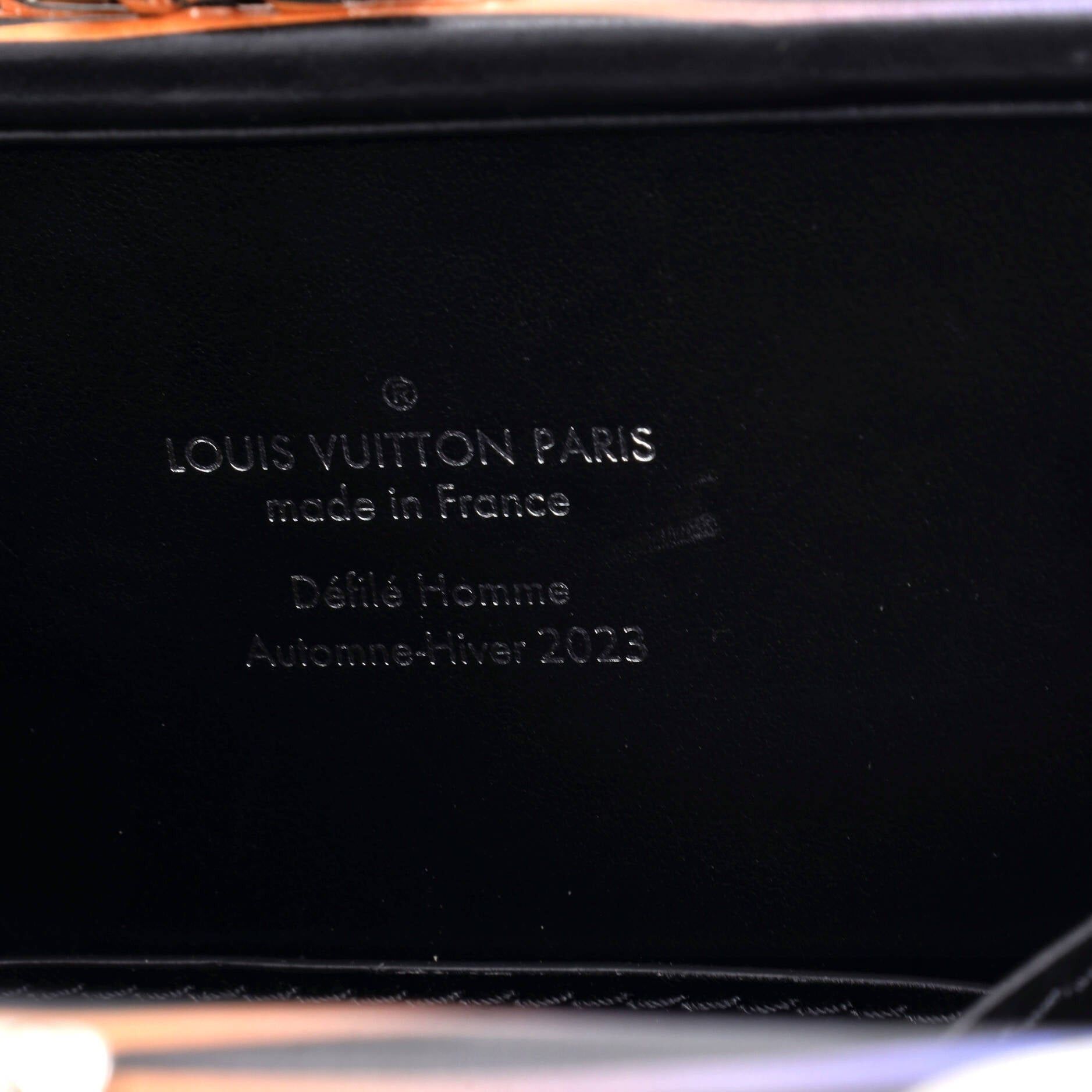 Louis Vuitton Vertical Clutch Box Size ONE SIZE - 6 Thumbnail