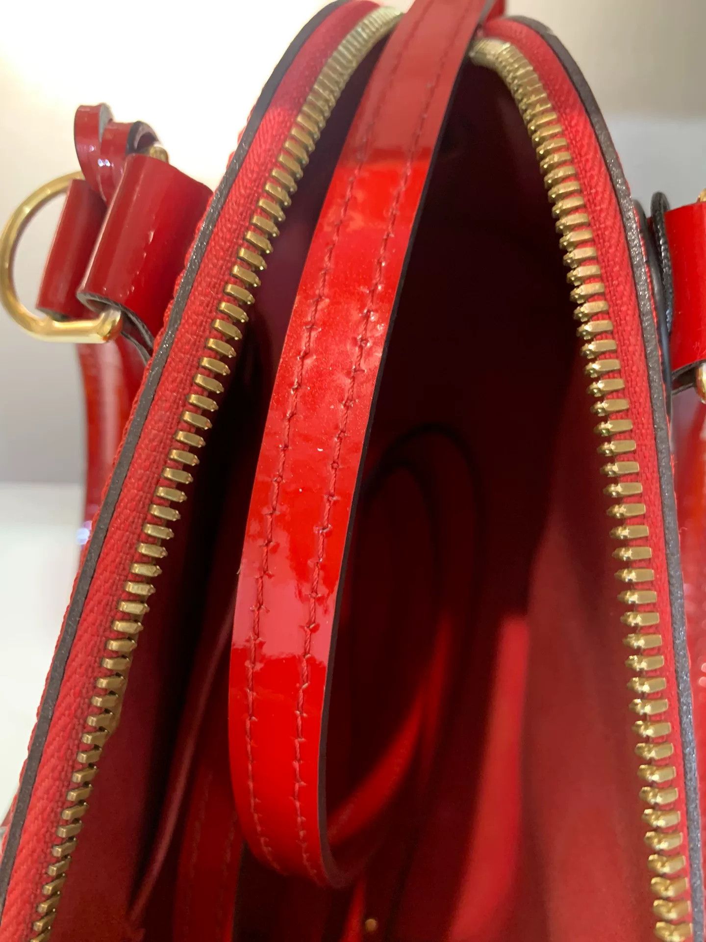 Louis Vuitton Louis Vuitton Alma BB Red Patent Size ONE SIZE - 8 Thumbnail
