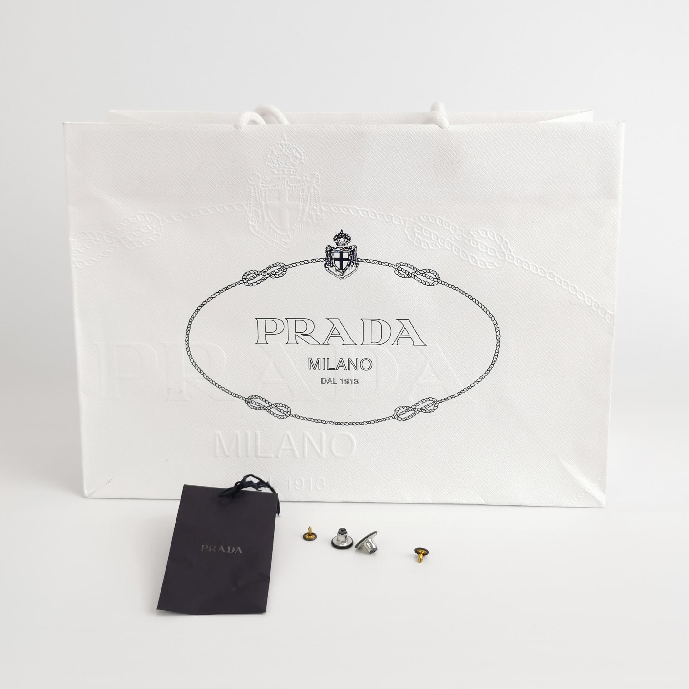 Prada Prada Cotton Logo Trousers Size 36 Size US 36 / EU 52 - 10 Thumbnail