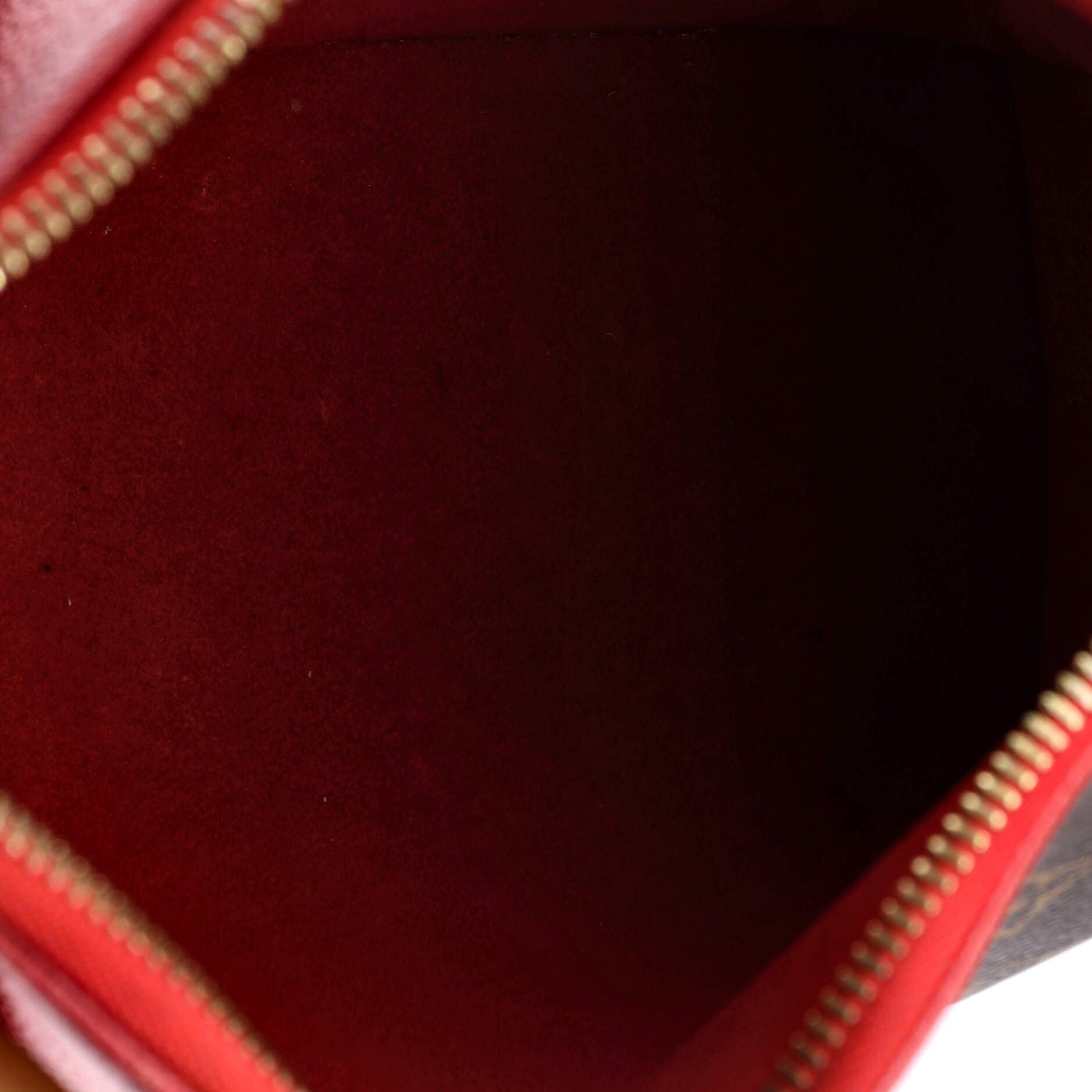 Louis Vuitton V Tote Size ONE SIZE - 5 Thumbnail