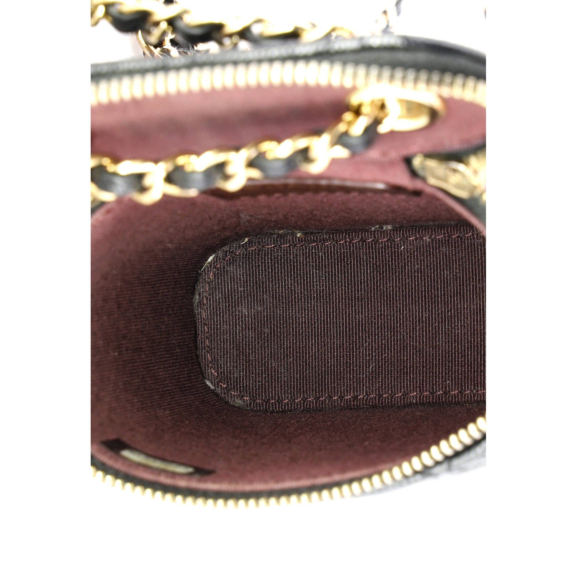 Chanel Vertical Classic Vanity Case with Chain Size ONE SIZE - 6 Thumbnail