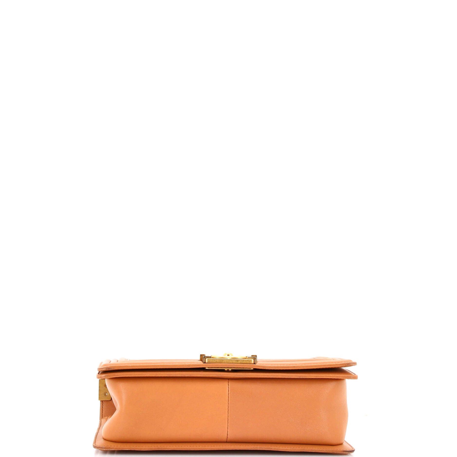 Chanel Boy Flap Bag Size ONE SIZE - 4 Thumbnail