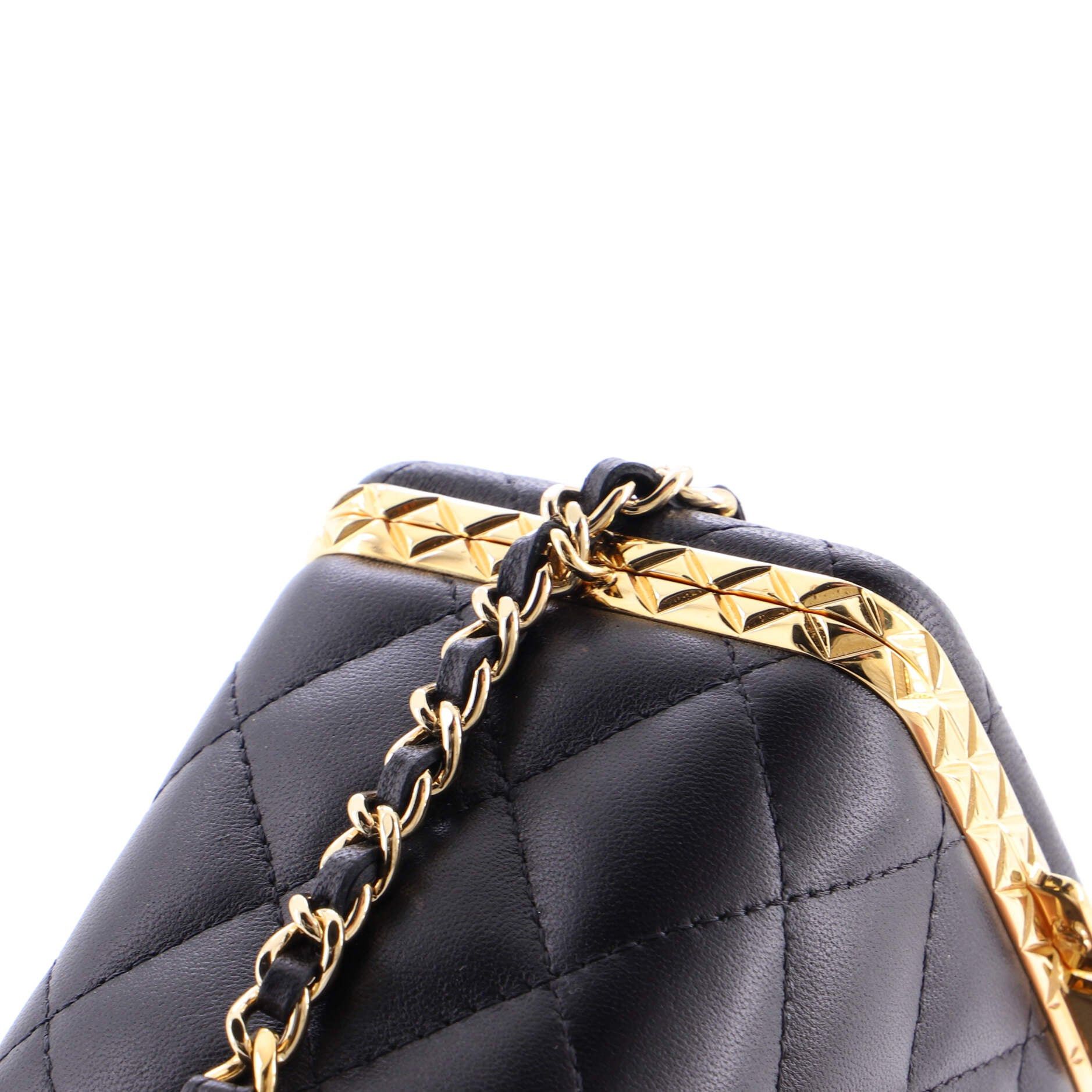 Chanel Lock Frame Vanity Case with Chain Size ONE SIZE - 8 Thumbnail