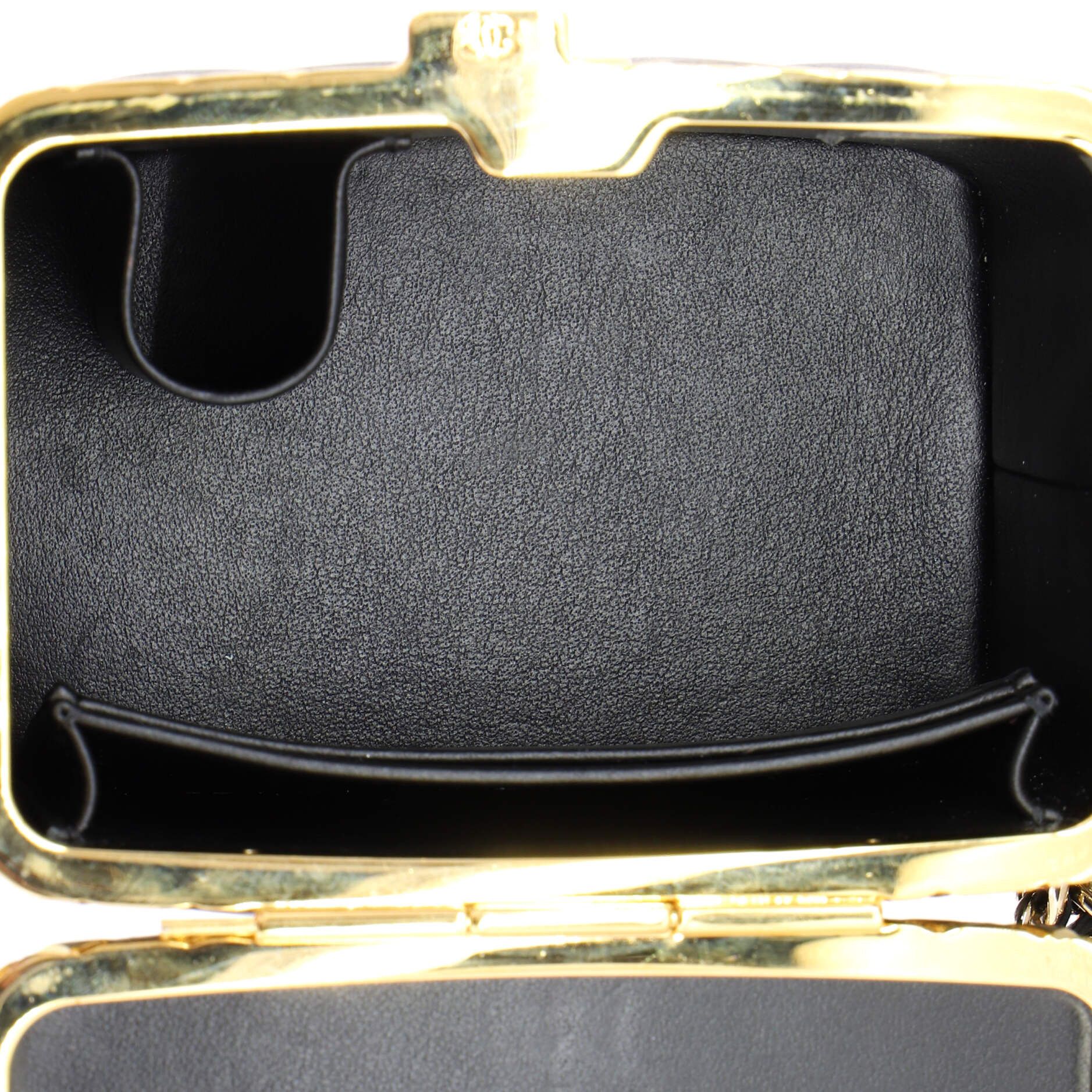 Chanel Lock Frame Vanity Case with Chain Size ONE SIZE - 5 Thumbnail