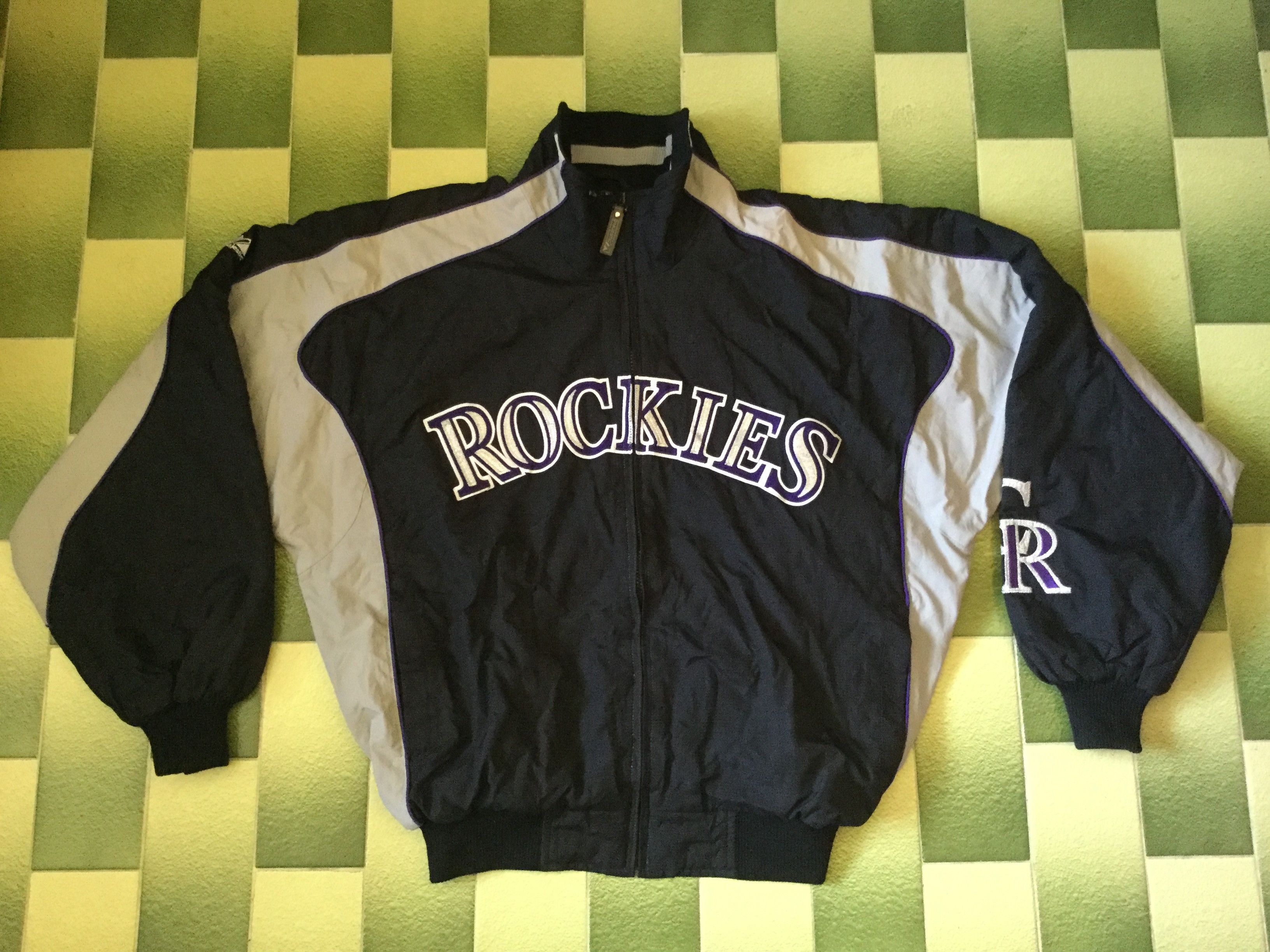 ウェア Majestic MLB COLORADO ROCKIES JACKET Men's Colorado Rockies Majestic Black On-Field Therma Base