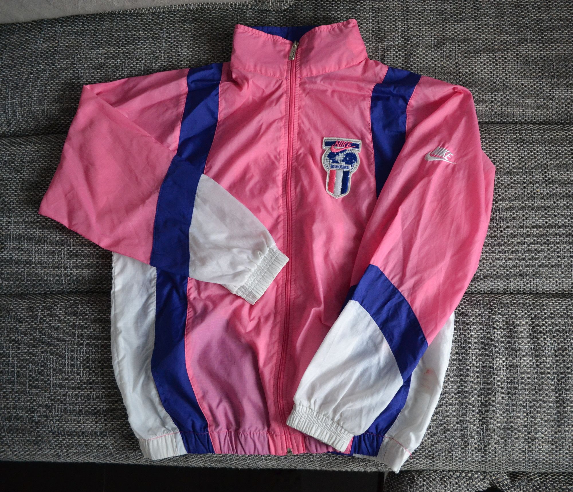 Vintage nike outlet international jacket