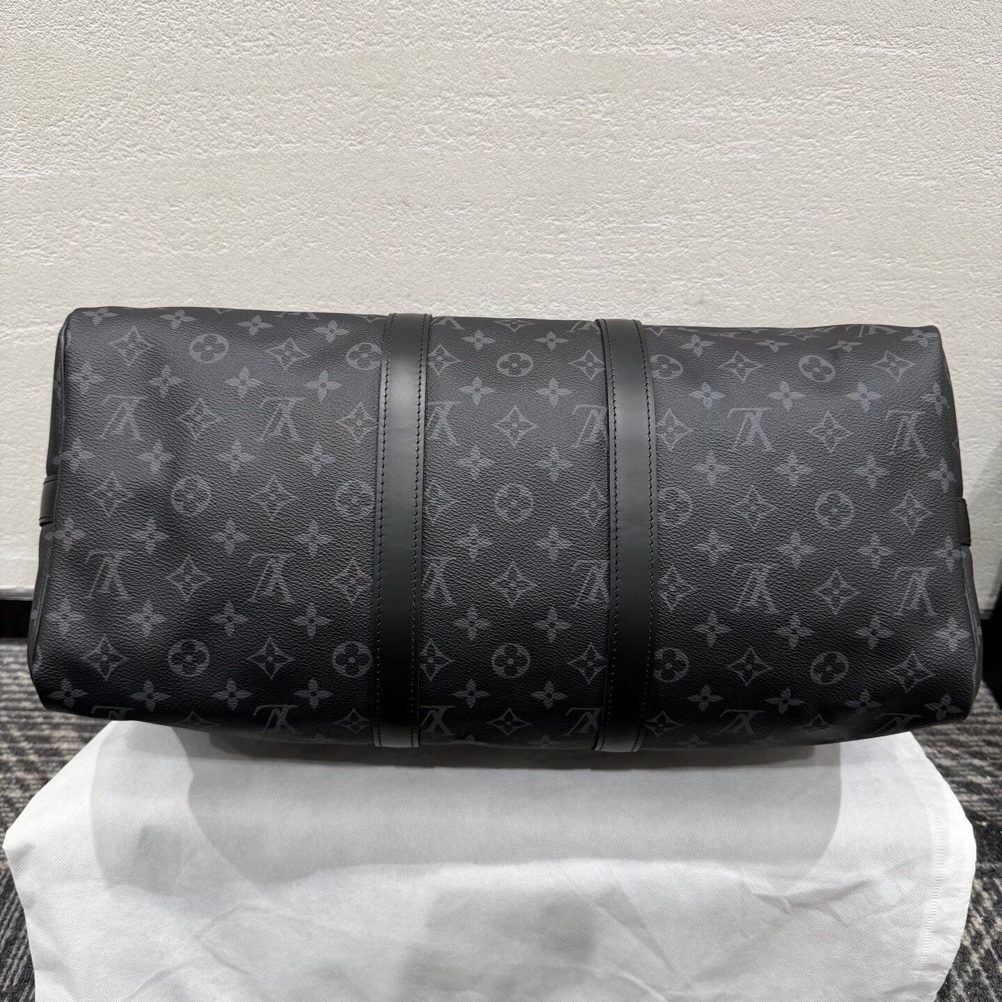 Louis Vuitton Louis Vuitton Keepall 45 Black Travel Bag Size ONE SIZE - 6 Thumbnail