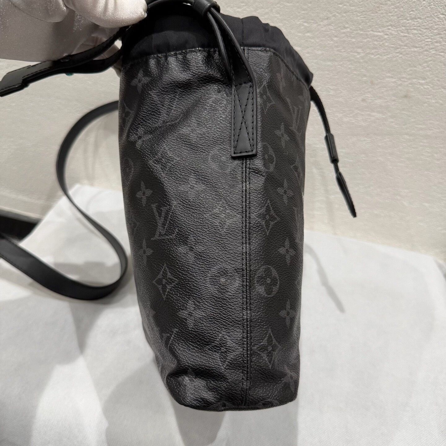 Louis Vuitton Louis Vuitton x Fragment Design Nano Bag Size ONE SIZE - 3 Thumbnail