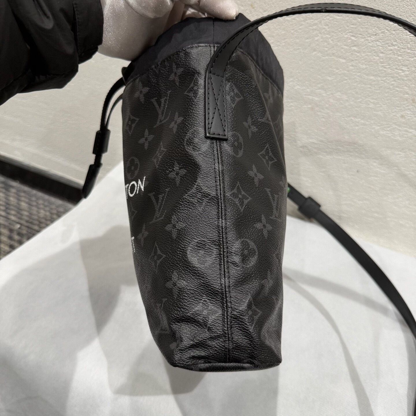 Louis Vuitton Louis Vuitton x Fragment Design Nano Bag Size ONE SIZE - 4 Thumbnail