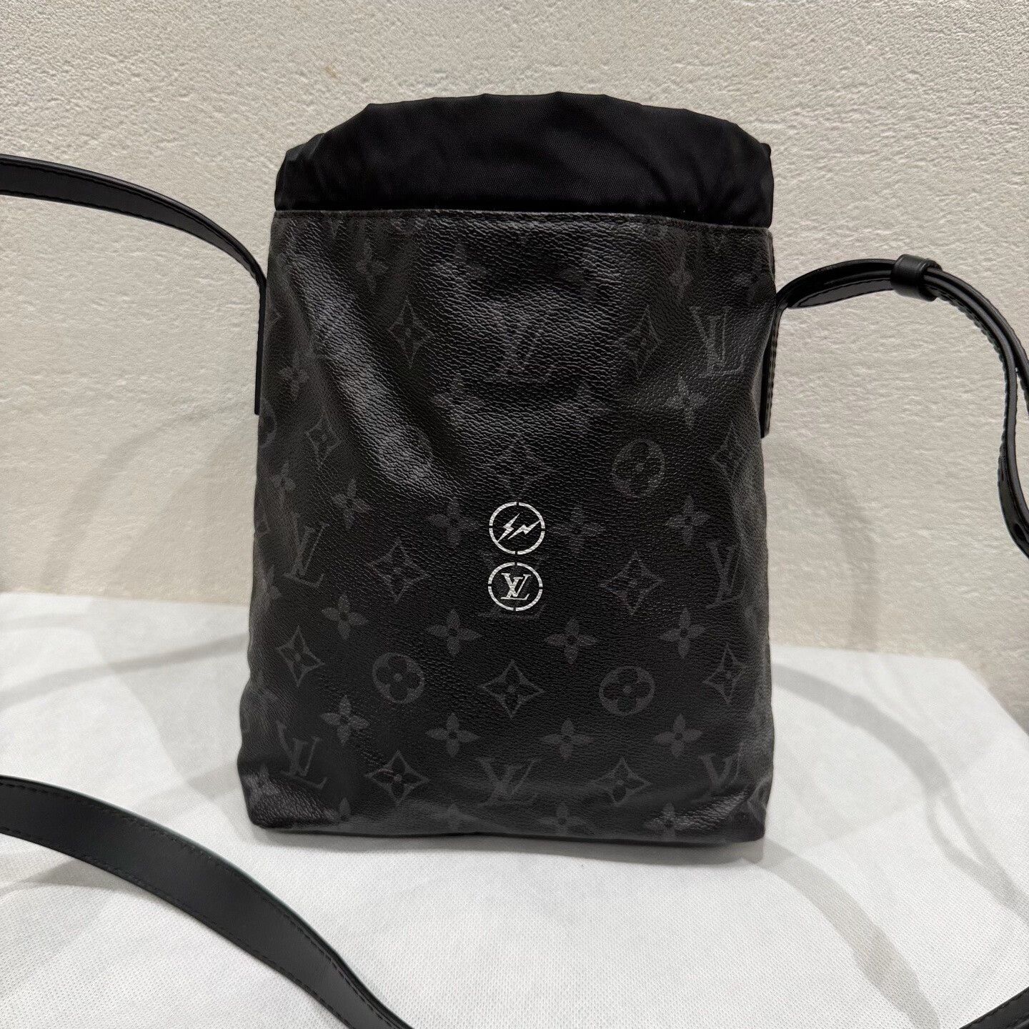 Louis Vuitton Louis Vuitton x Fragment Design Nano Bag Size ONE SIZE - 2 Thumbnail