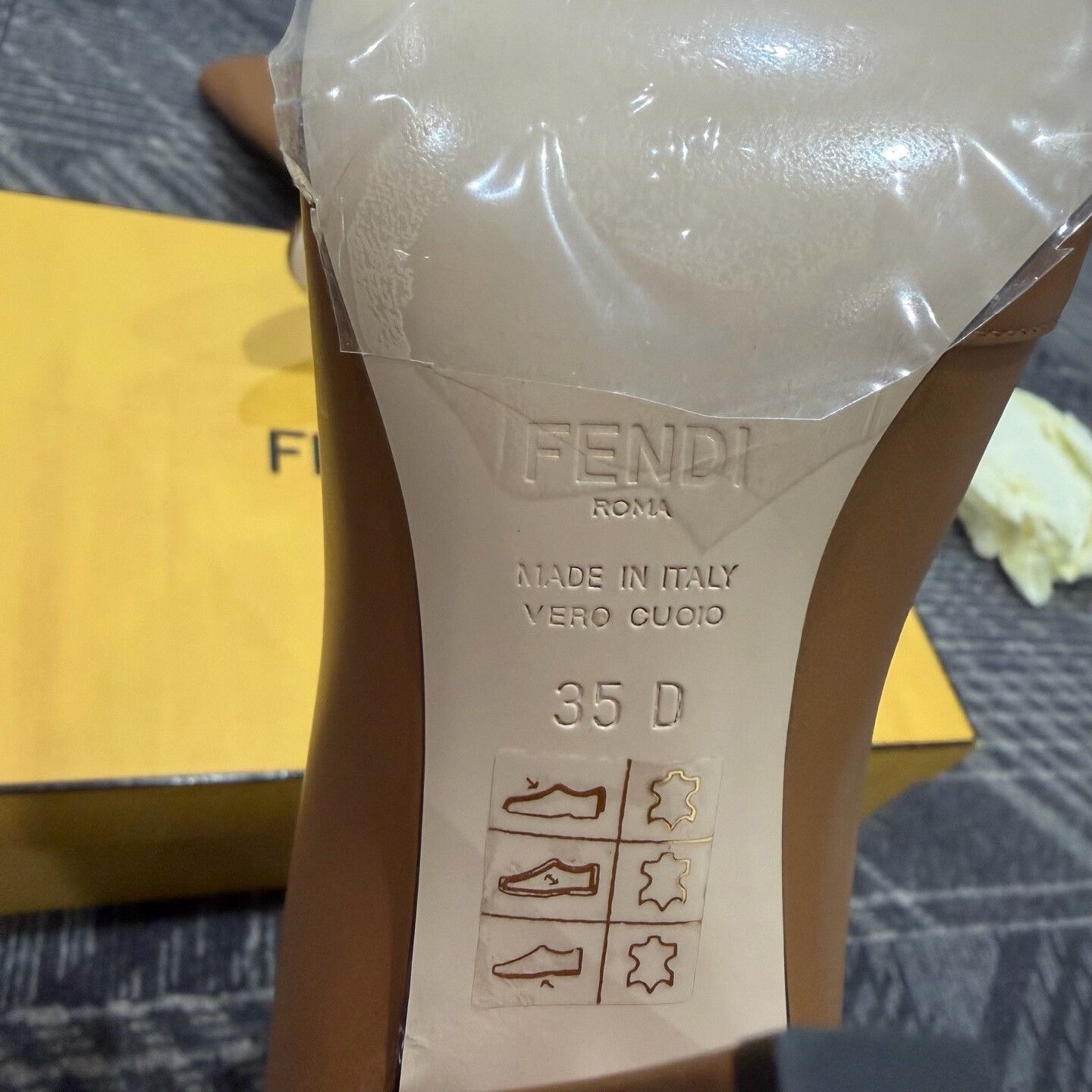 Fendi Fendi Karligraphy Leather High Heeled Boots Size US 4 / IT 34 - 7 Thumbnail