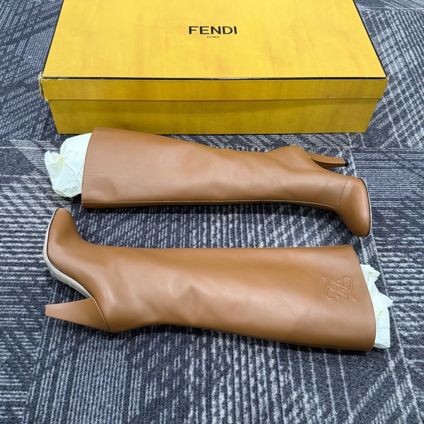 Fendi Fendi Karligraphy Leather High Heeled Boots Size US 4 / IT 34 - 4 Thumbnail