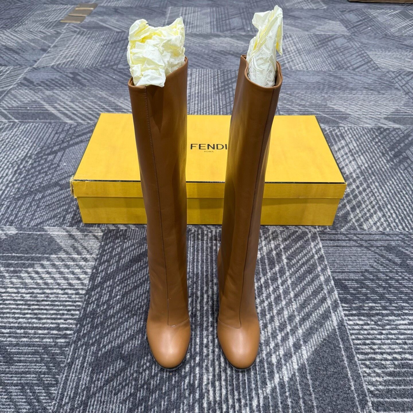 Fendi Fendi Karligraphy Leather High Heeled Boots Size US 4 / IT 34 - 2 Thumbnail