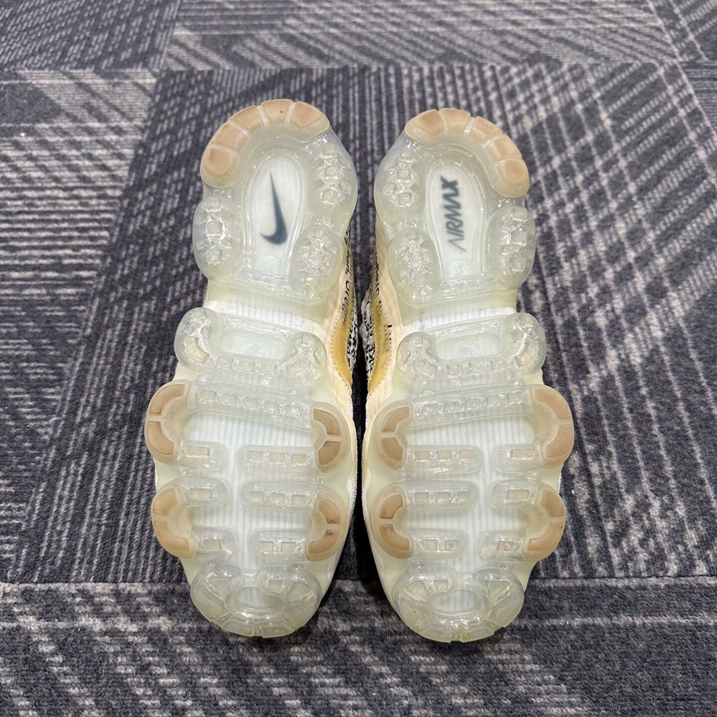 Off-White Nike Air Vapormax Collaboration Sneakers Size US 9.5 / EU 42-43 - 6 Thumbnail