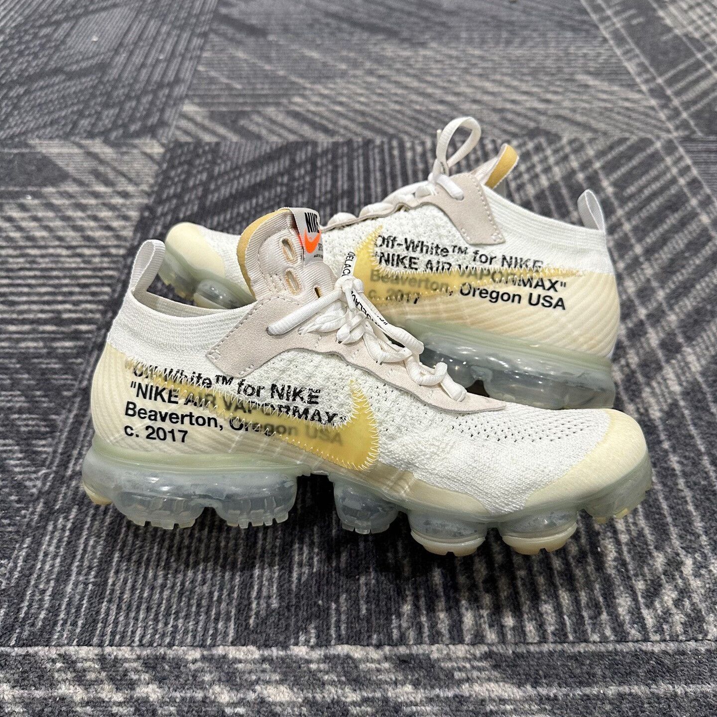 Off-White Nike Air Vapormax Collaboration Sneakers Size US 9.5 / EU 42-43 - 5 Thumbnail