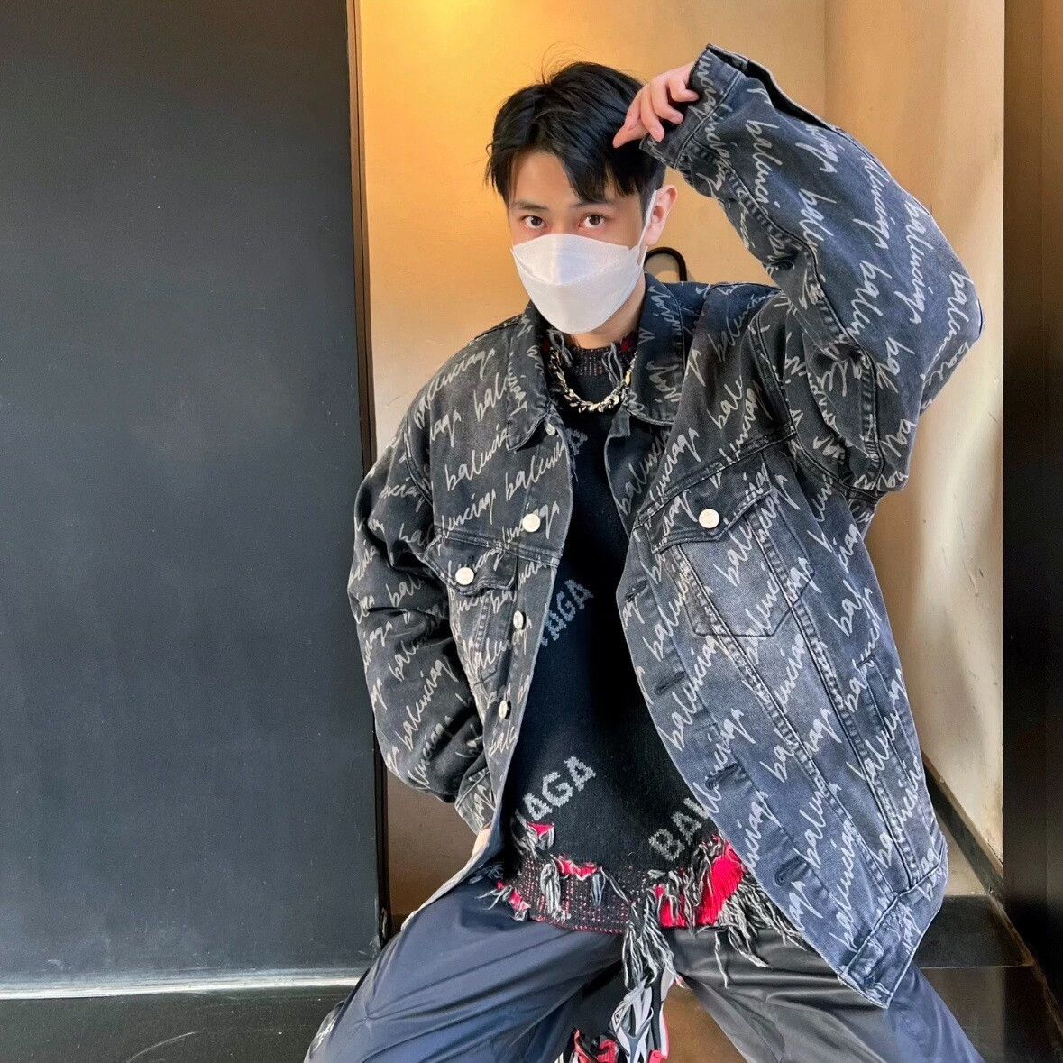 Balenciaga Balenciaga Oversized Denim Jacket with Logo Size US M / EU 48-50 / 2 - 7 Thumbnail