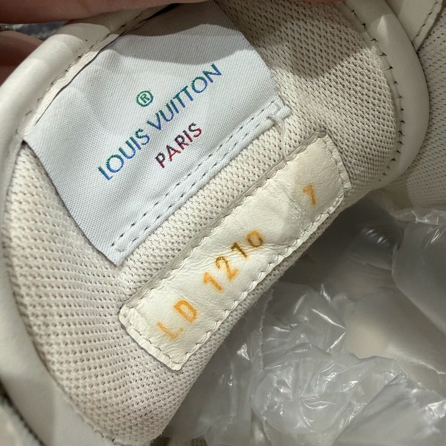 Louis Vuitton Louis Vuitton Monogram High-Top Sneakers Size US 8 / EU 41 - 7 Thumbnail